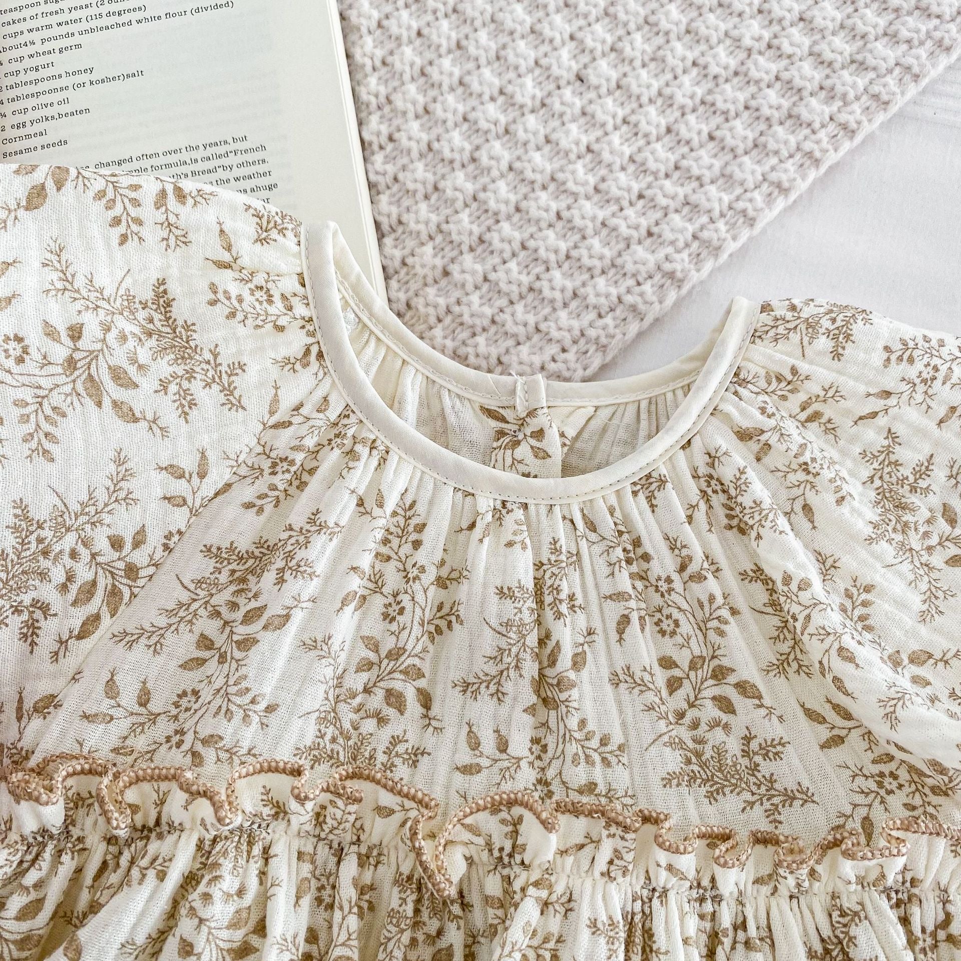 リーフフレアデザインロンパース【N3310】