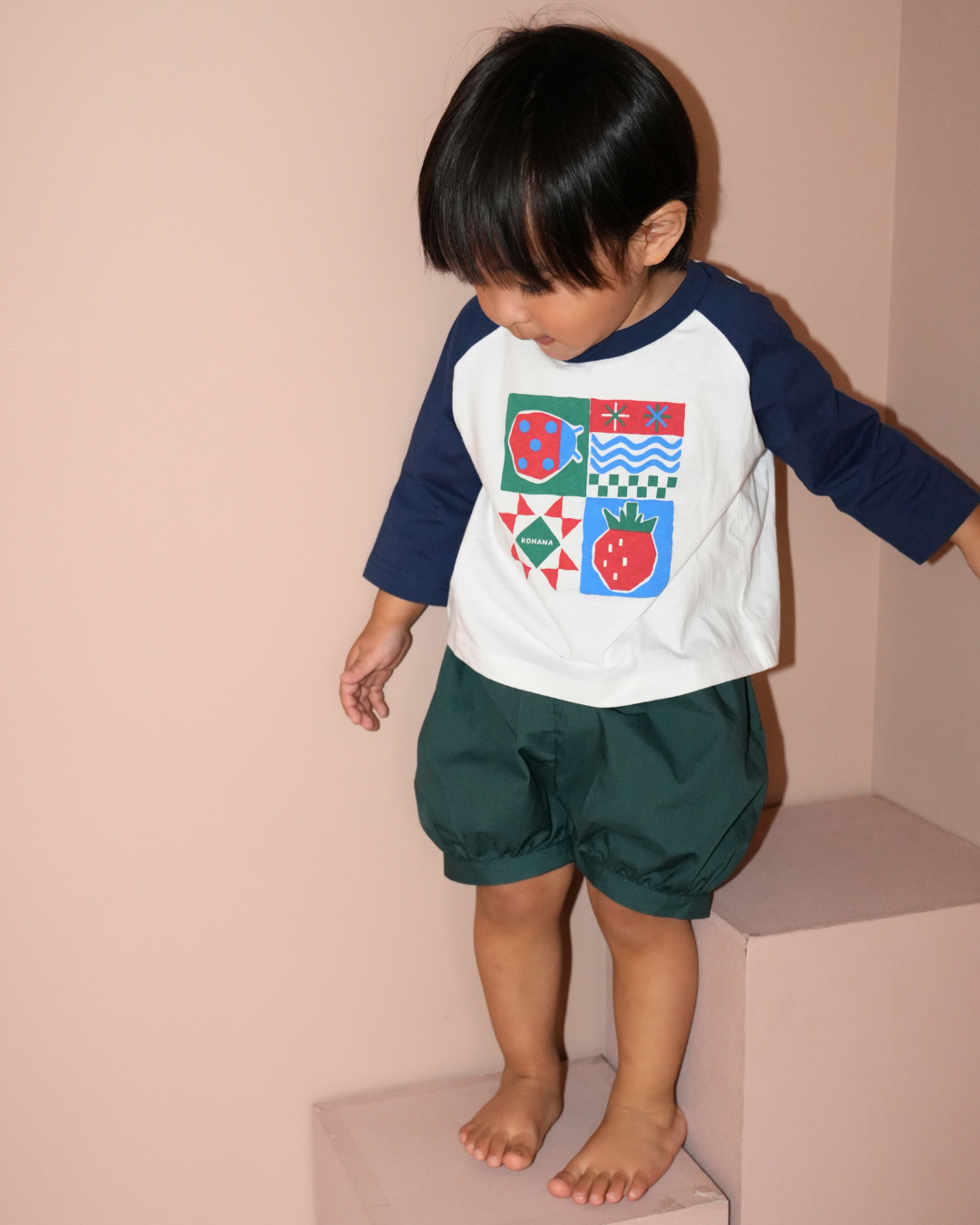 Doodle Raglan Sleeve T-Shirt【110134】