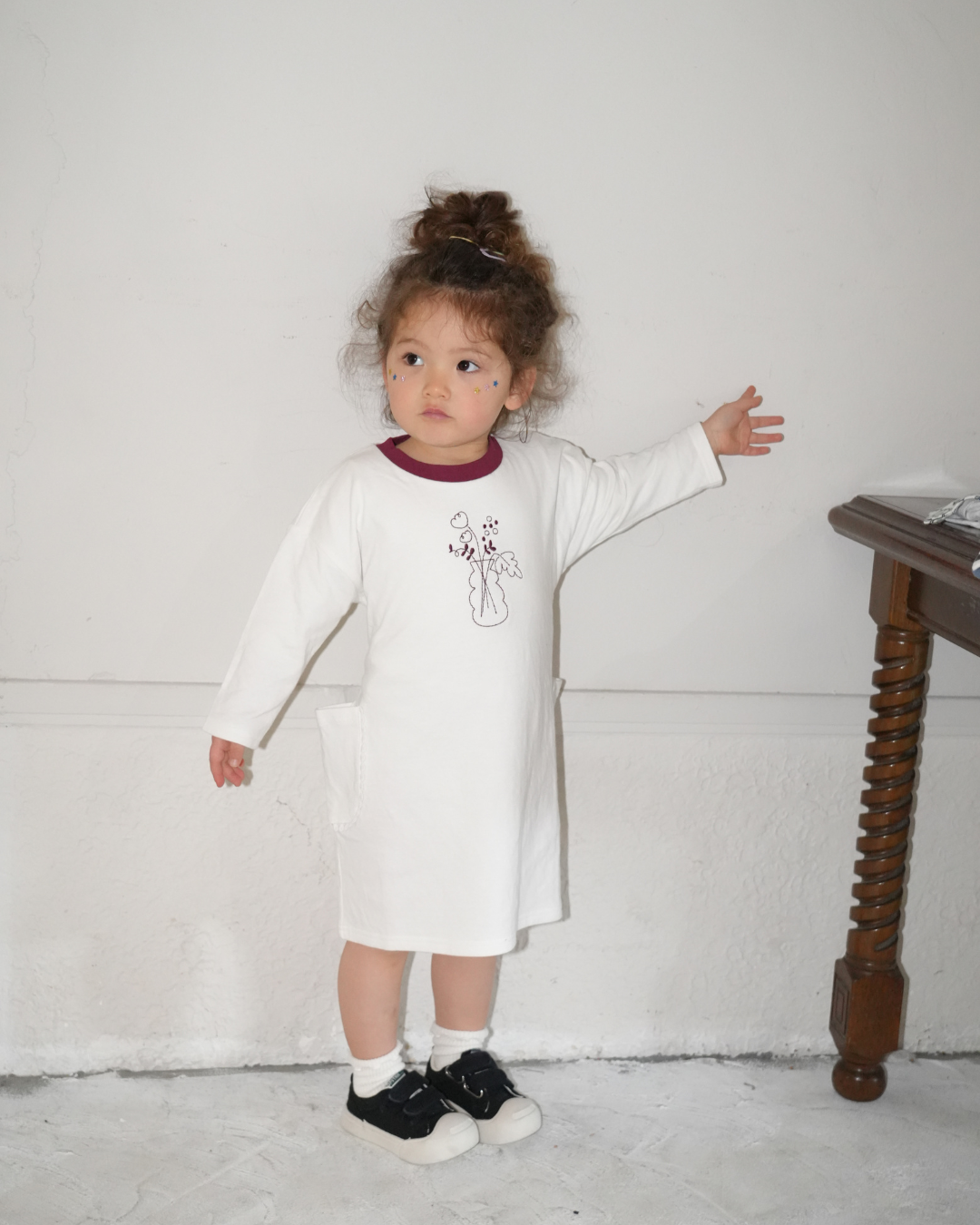 Botanical Embroidered T-Shirt One piece【110125】(white)