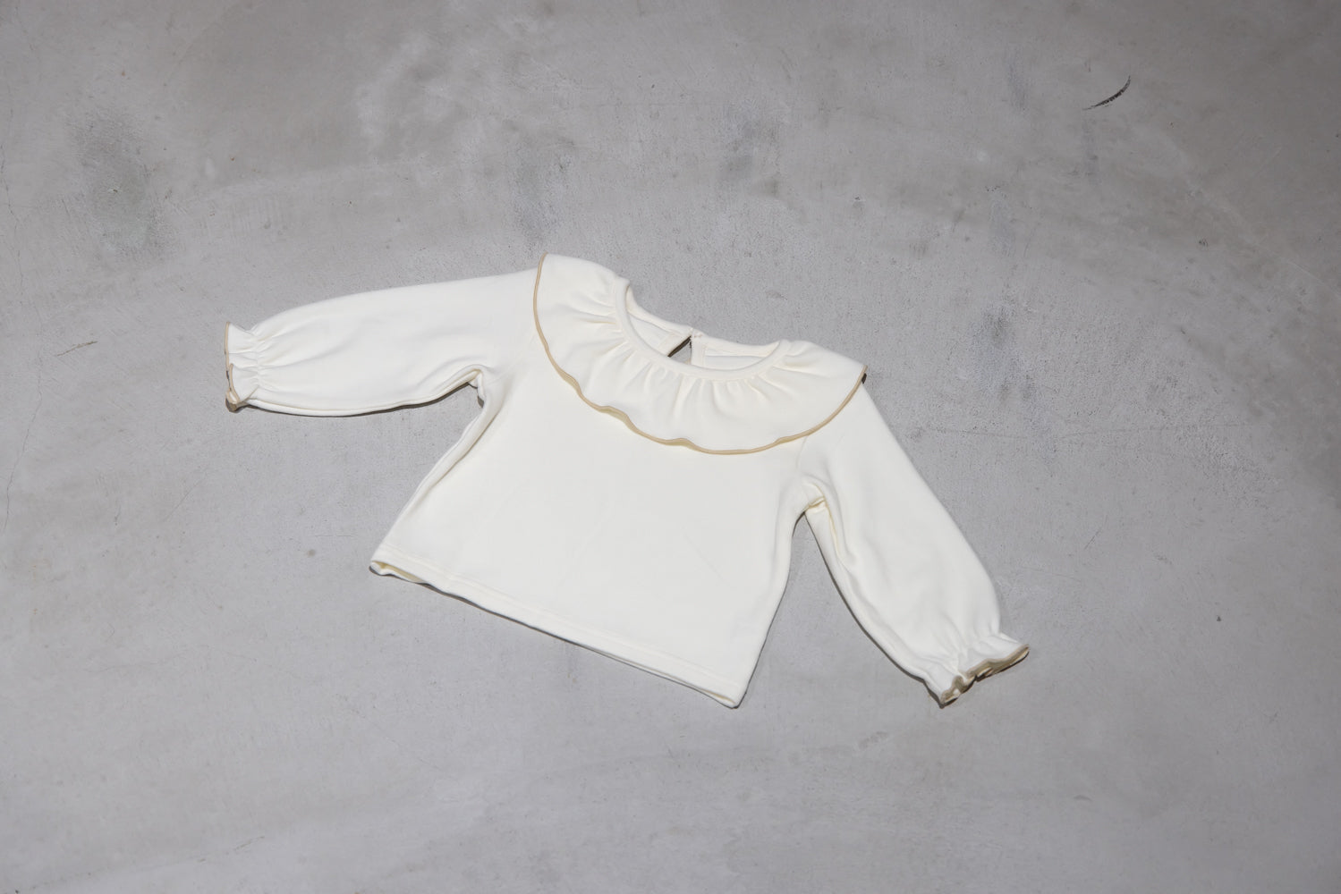 ストレッチスムースフリル衿シャツ【110091】