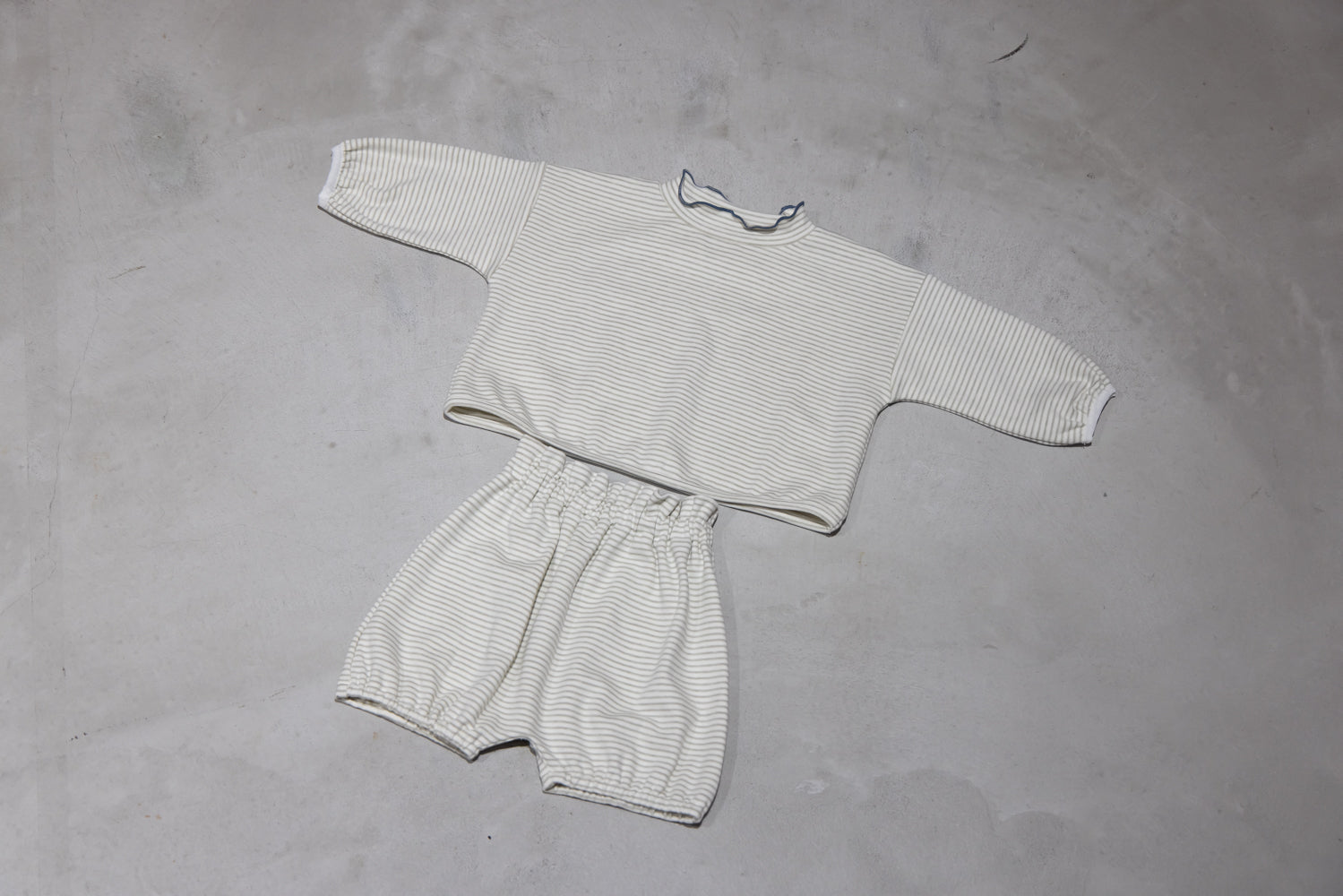 ストレッチボーダーモックネックTシャツ+パンツSET【110089】(Gray)