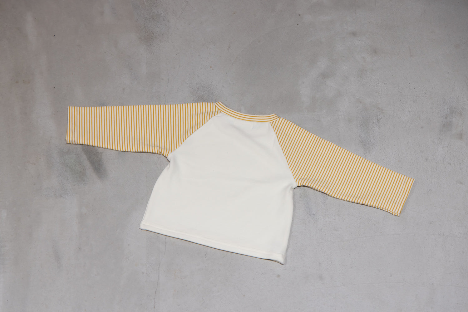 ストレッチスムースわんわんラグランTシャツ【110092】