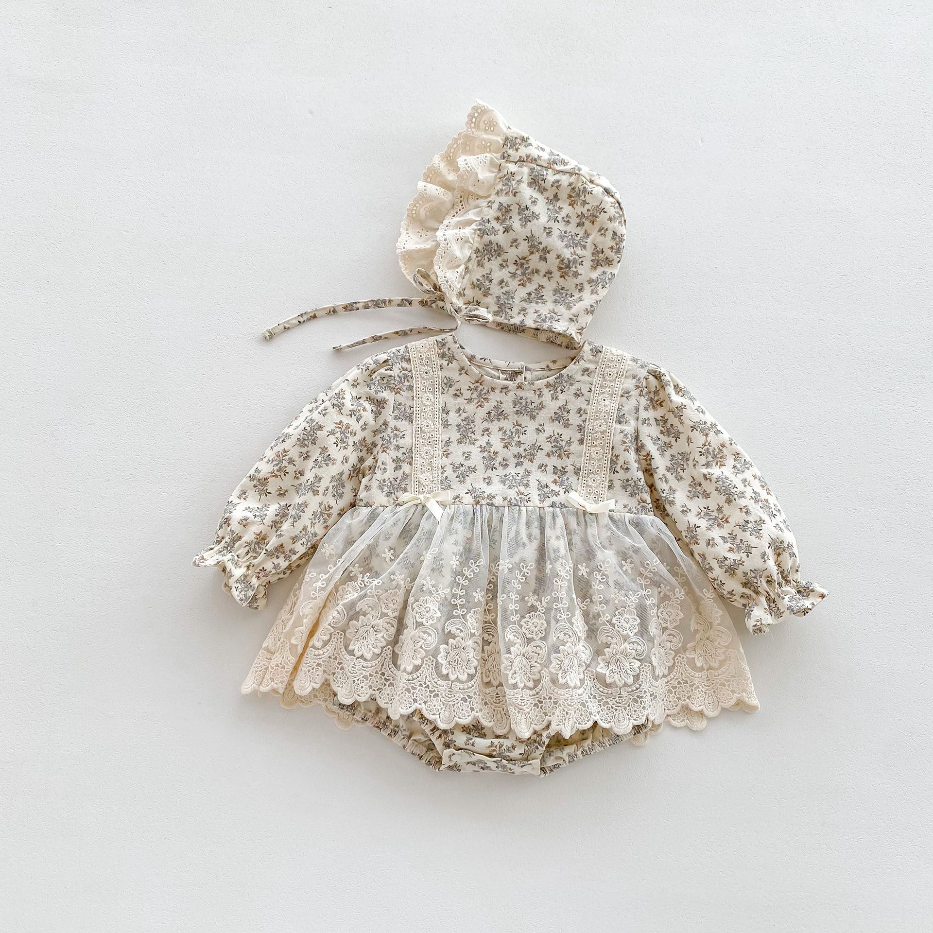 (予約商品)小花柄レースチュールロンパース(ボンネット付き/長袖)【N3359】