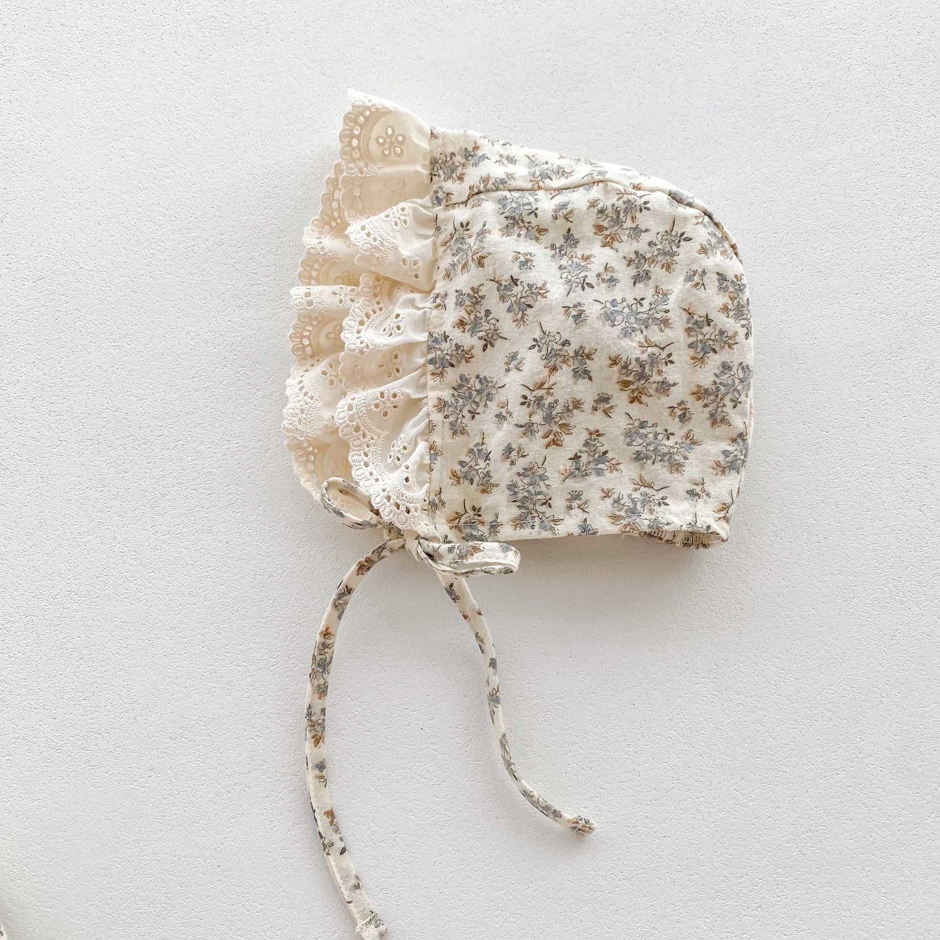 (予約商品)小花柄レースチュールロンパース(ボンネット付き/長袖)【N3359】