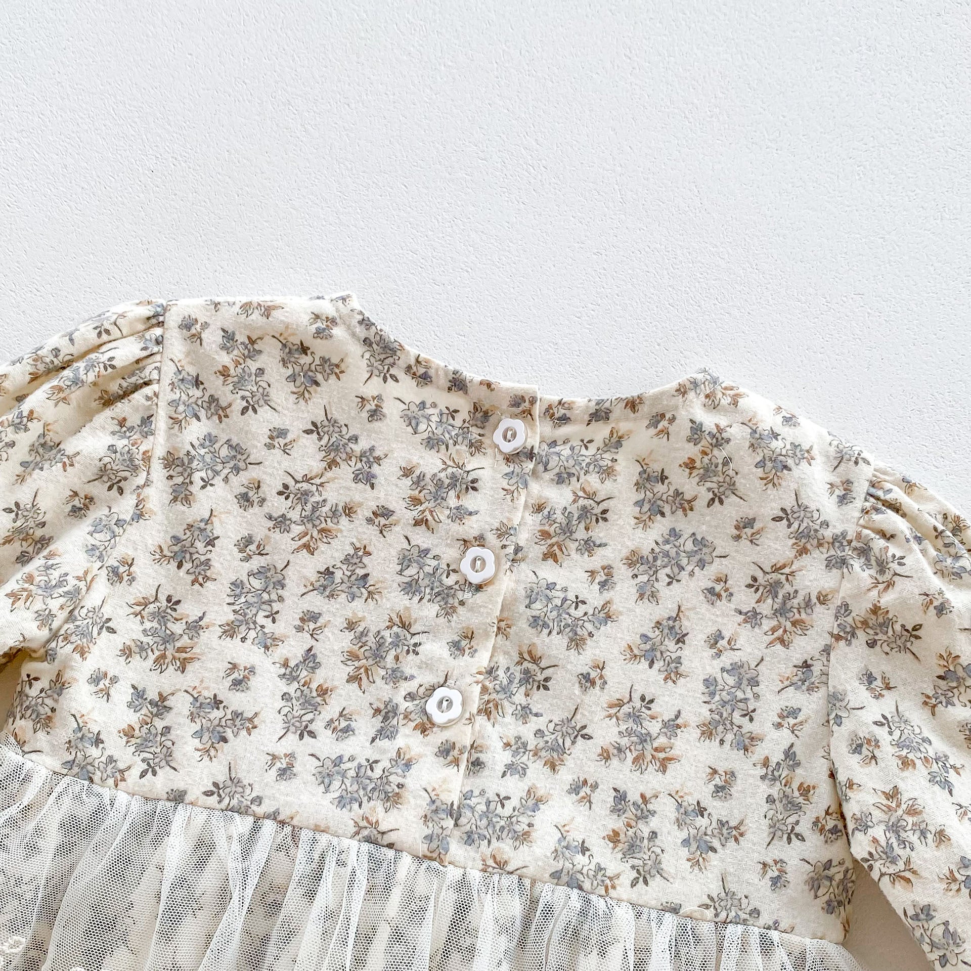 (予約商品)小花柄レースチュールロンパース(ボンネット付き/長袖)【N3359】