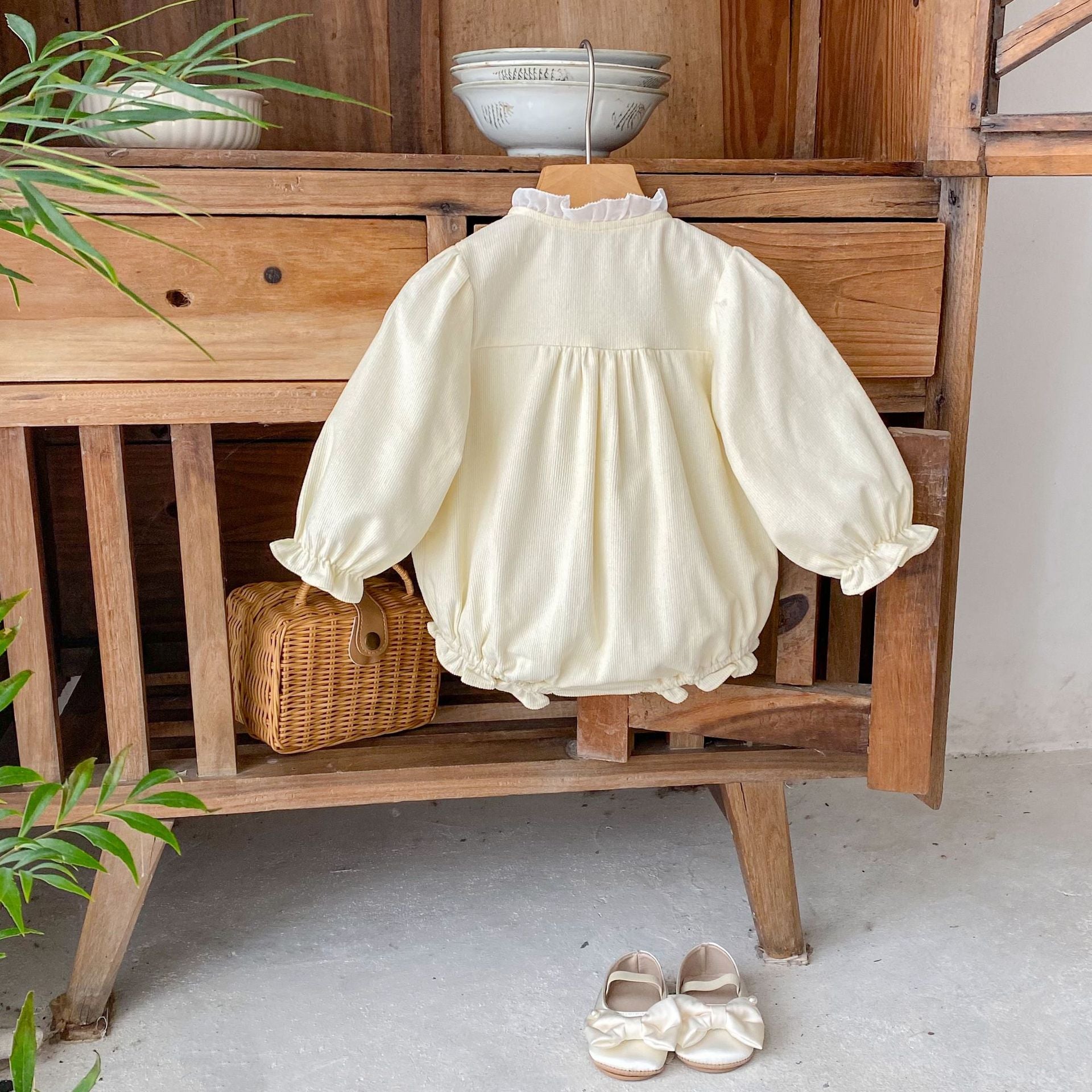 (予約商品)花柄レースデザインロンパース【N3473】