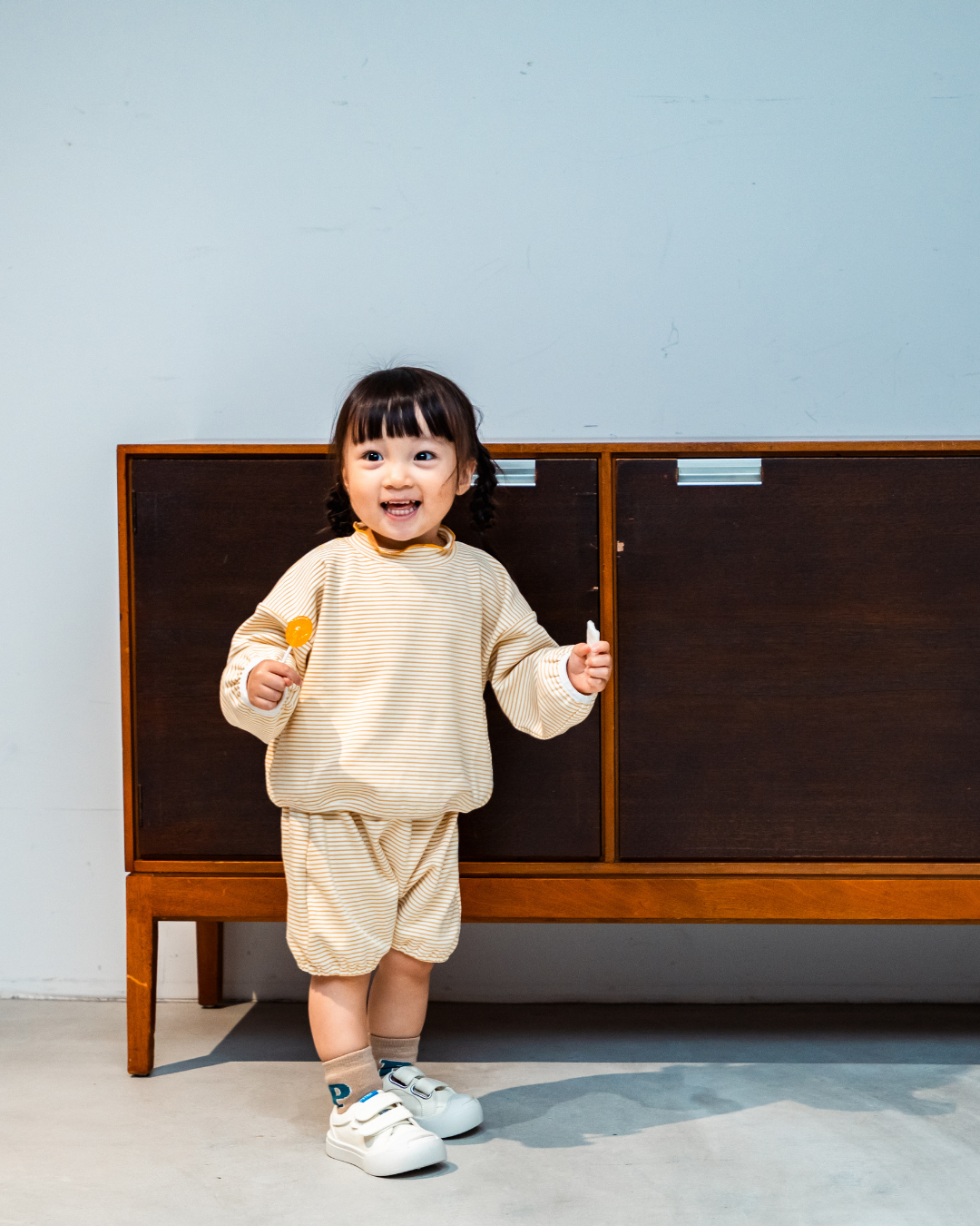 (予約商品)ストレッチボーダーモックネックTシャツ+パンツSET【110089】(Mustard)