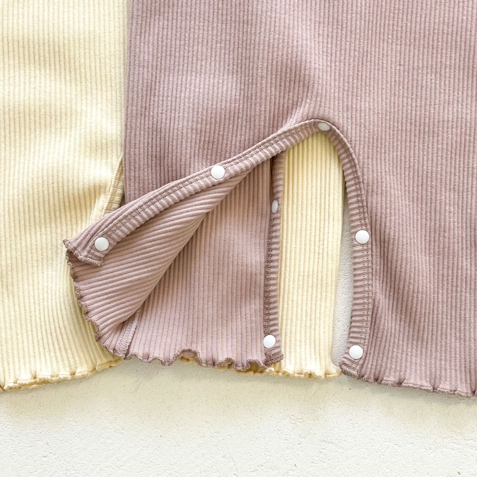 (予約商品)フリルショルダーリブロンパース(帽子付き) 【N3290】