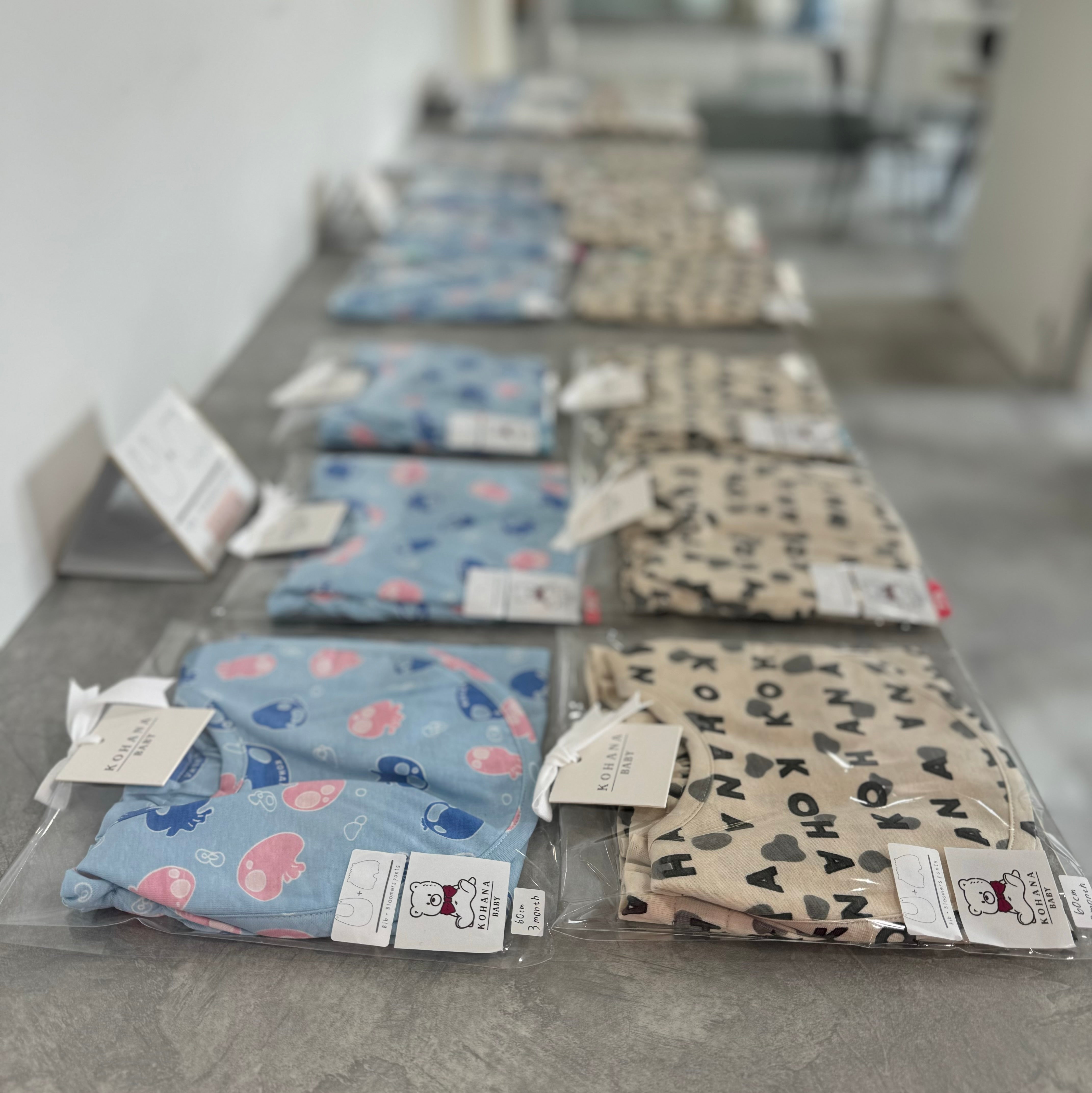 Lucky bag (2 novelty items included)