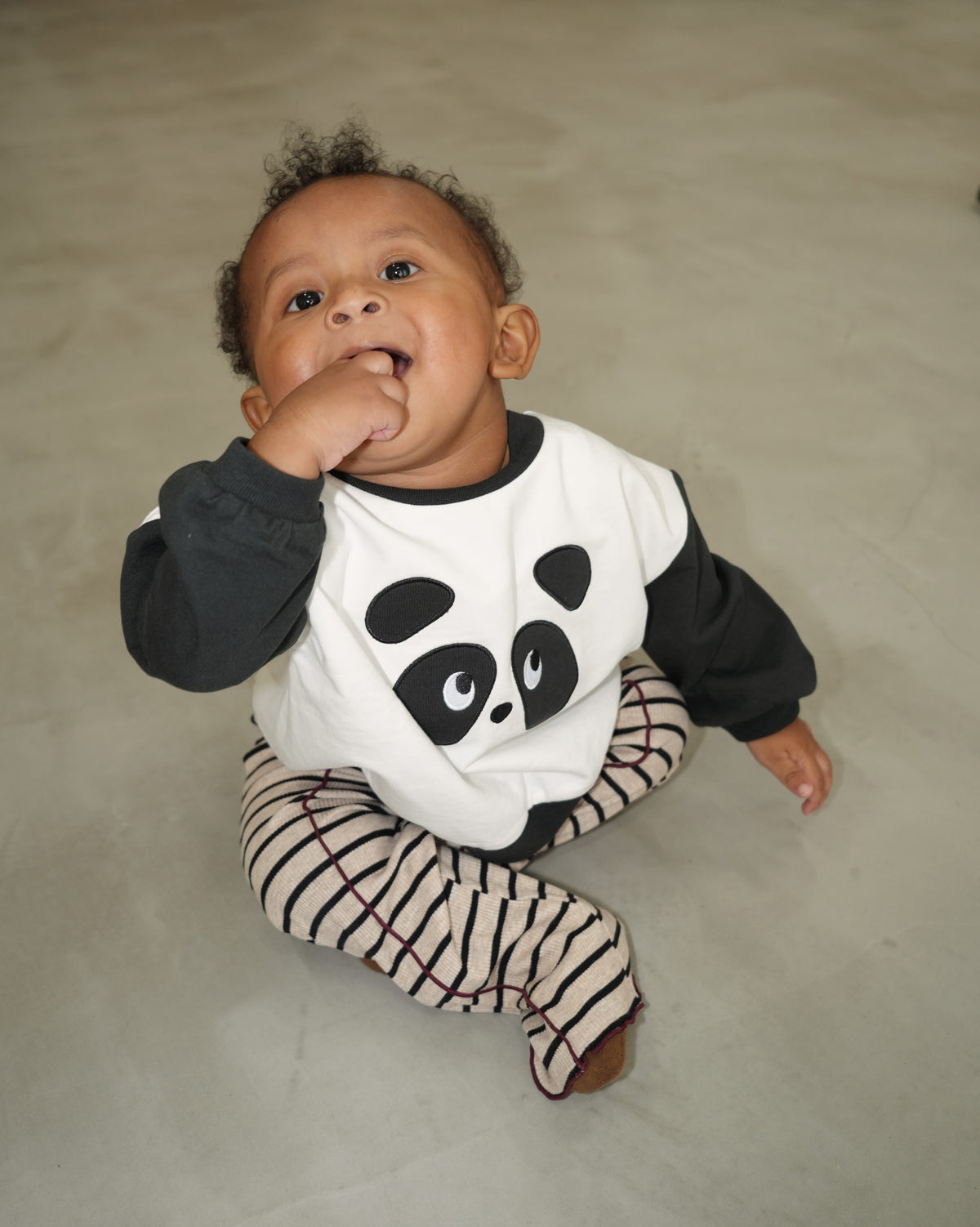 Bicolor Animal Face Sweatshirt【110369】 (black)