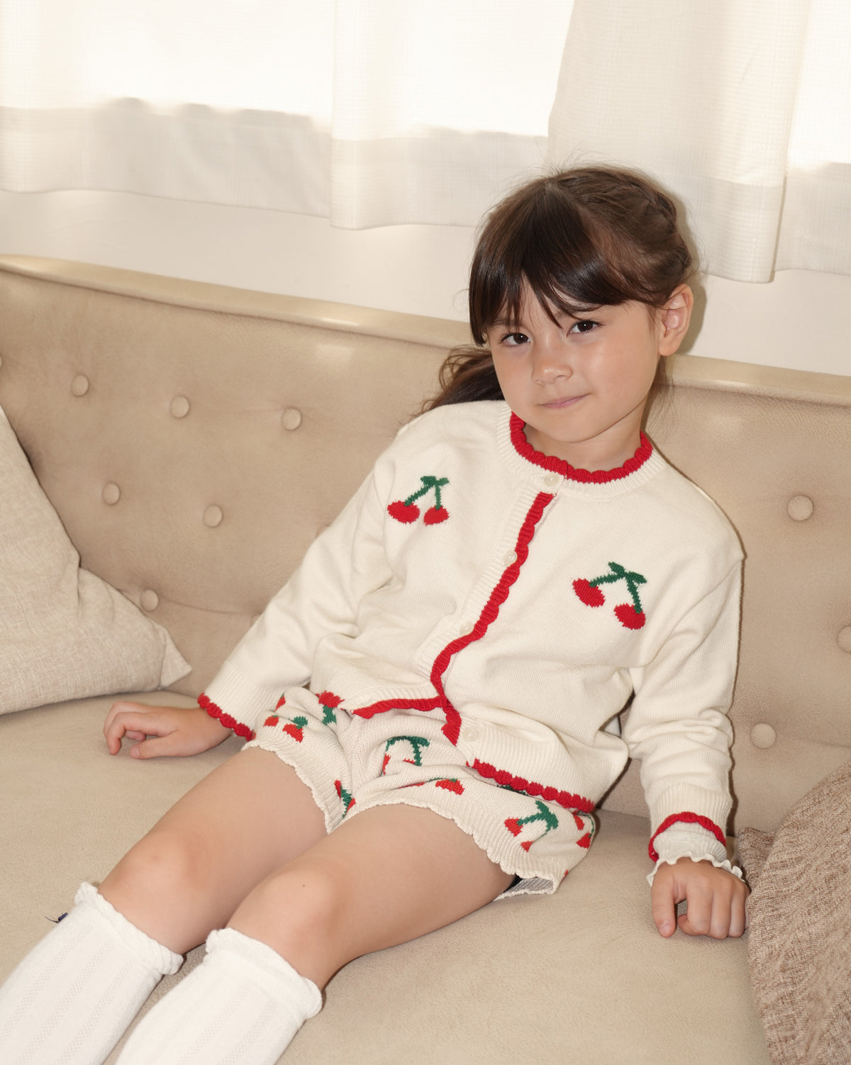 【110359】 (white) Cherry Knit Cardigan