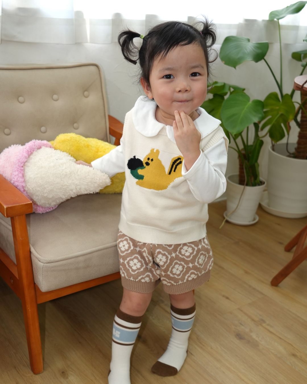 Squirrel Knit Vest【110322】 (white)