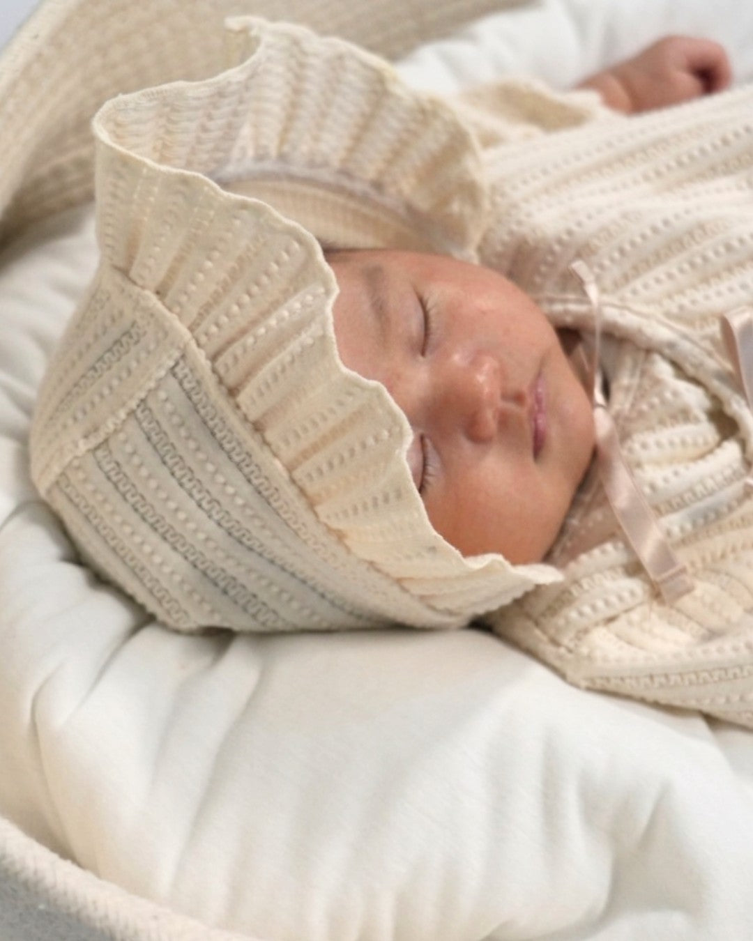 Organic Lace Knit Baby Ceremony Dress with Bonnet【110285】