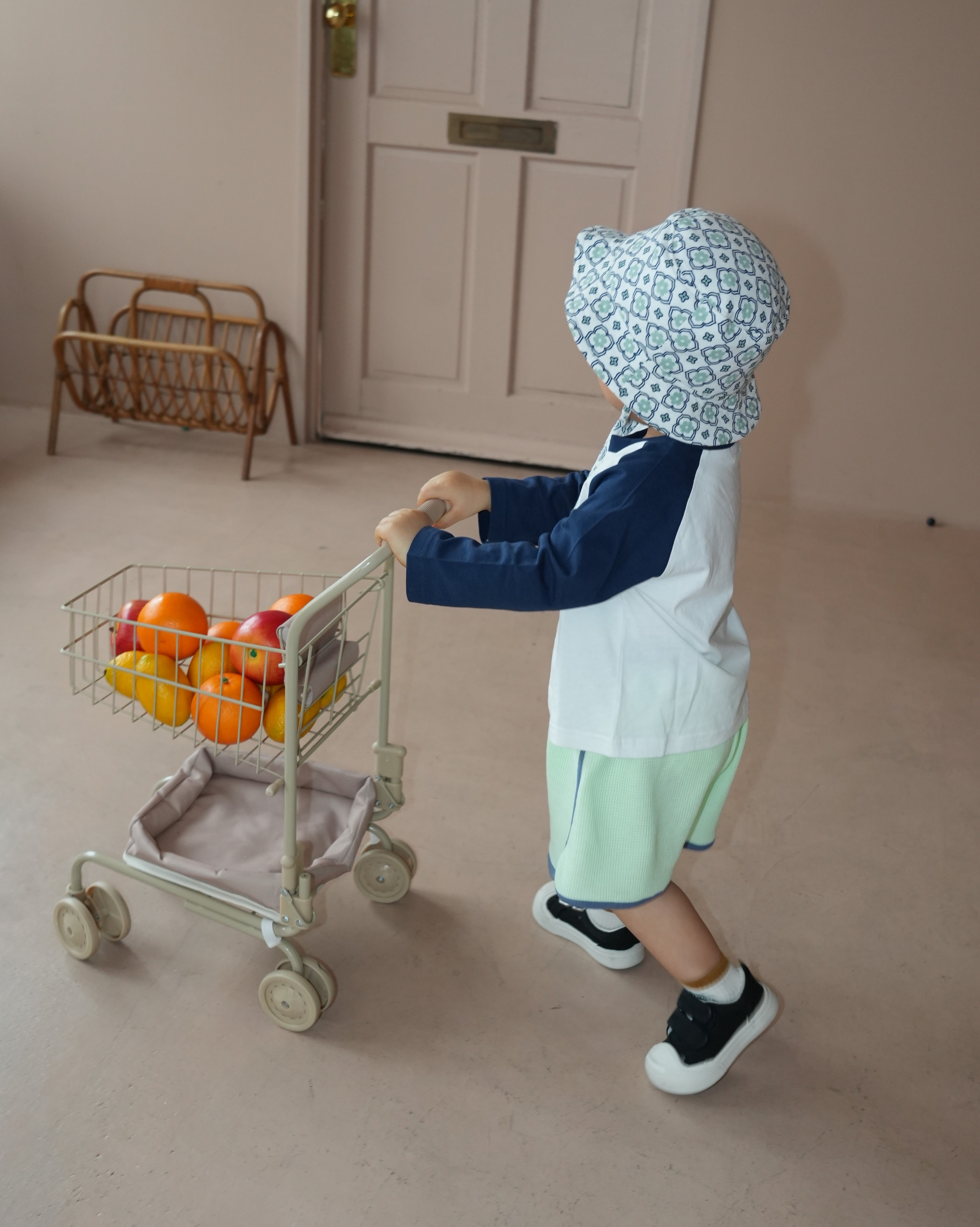 Doodle Raglan Sleeve T-Shirt【110134】