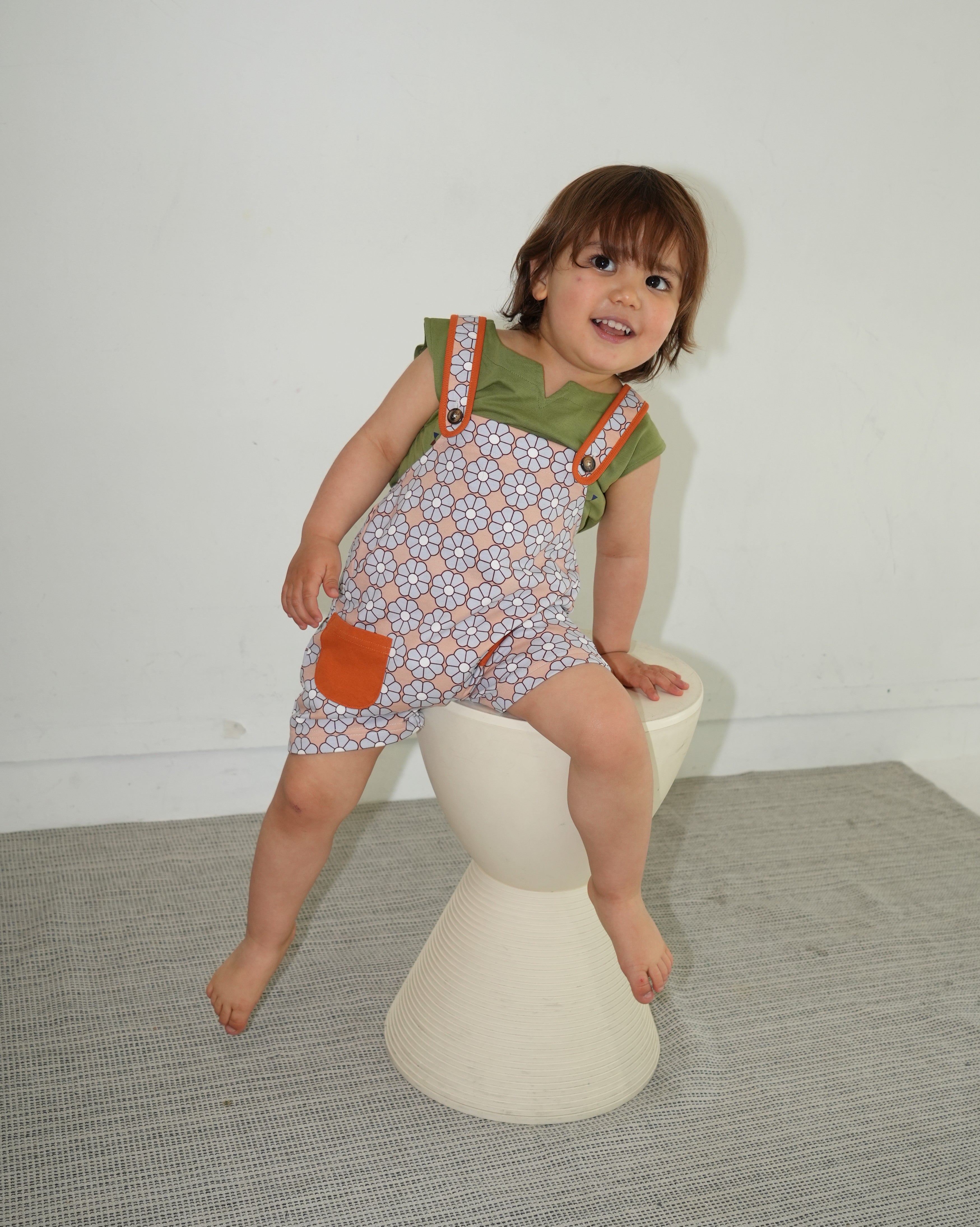 Retro Daisy Pattern Short Salopette【150011】 (Brown)