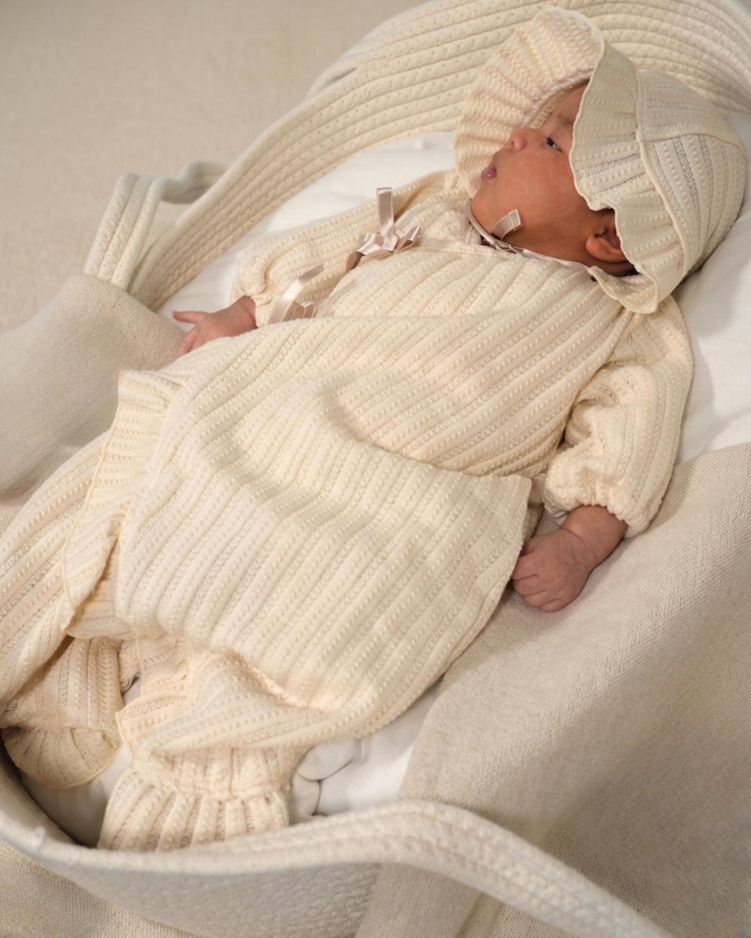 Organic Lace Knit Baby Ceremony Dress with Bonnet【110285】