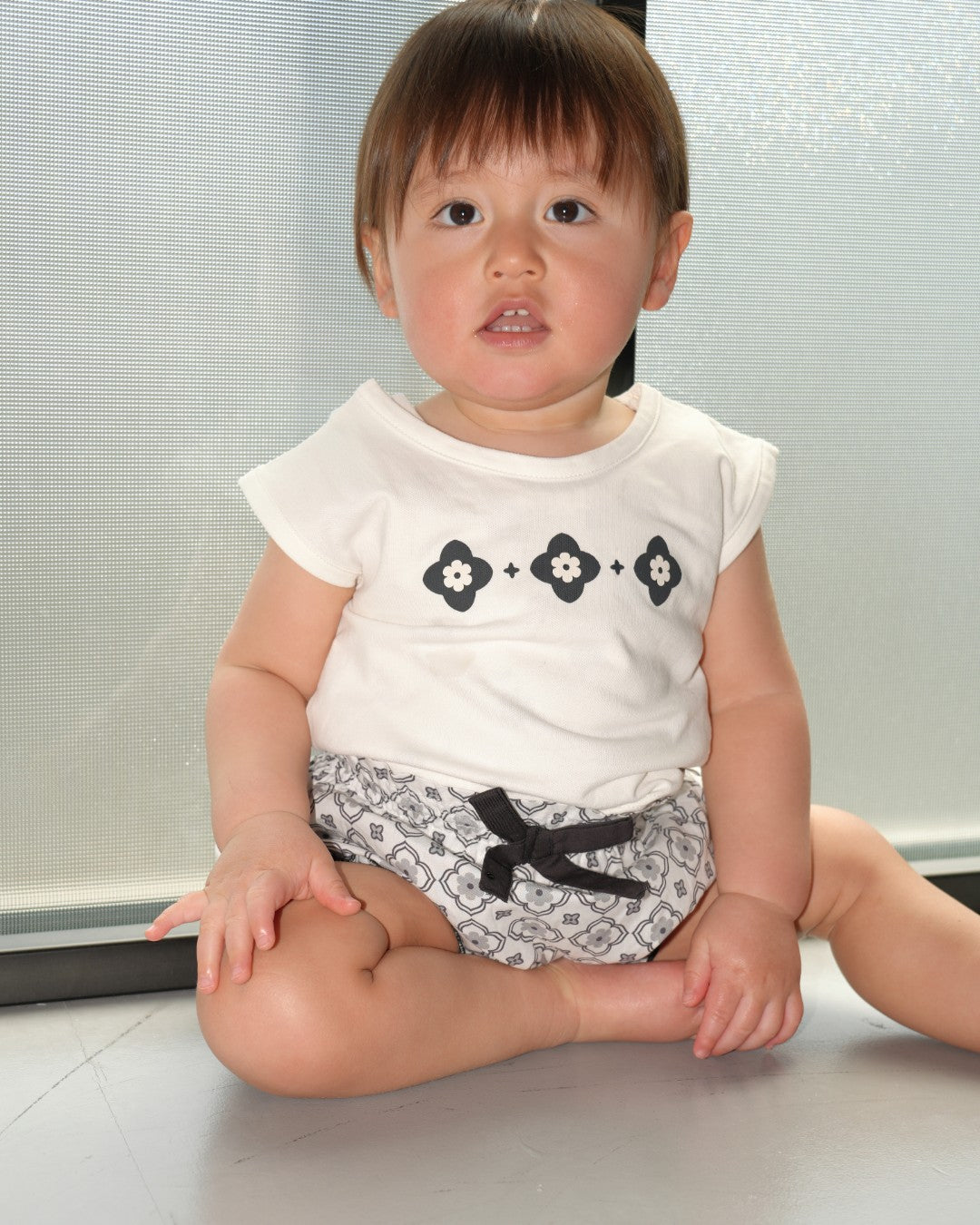 Monotone Vintage Tile T-Shirt & Bloomer Two Piece【110266】