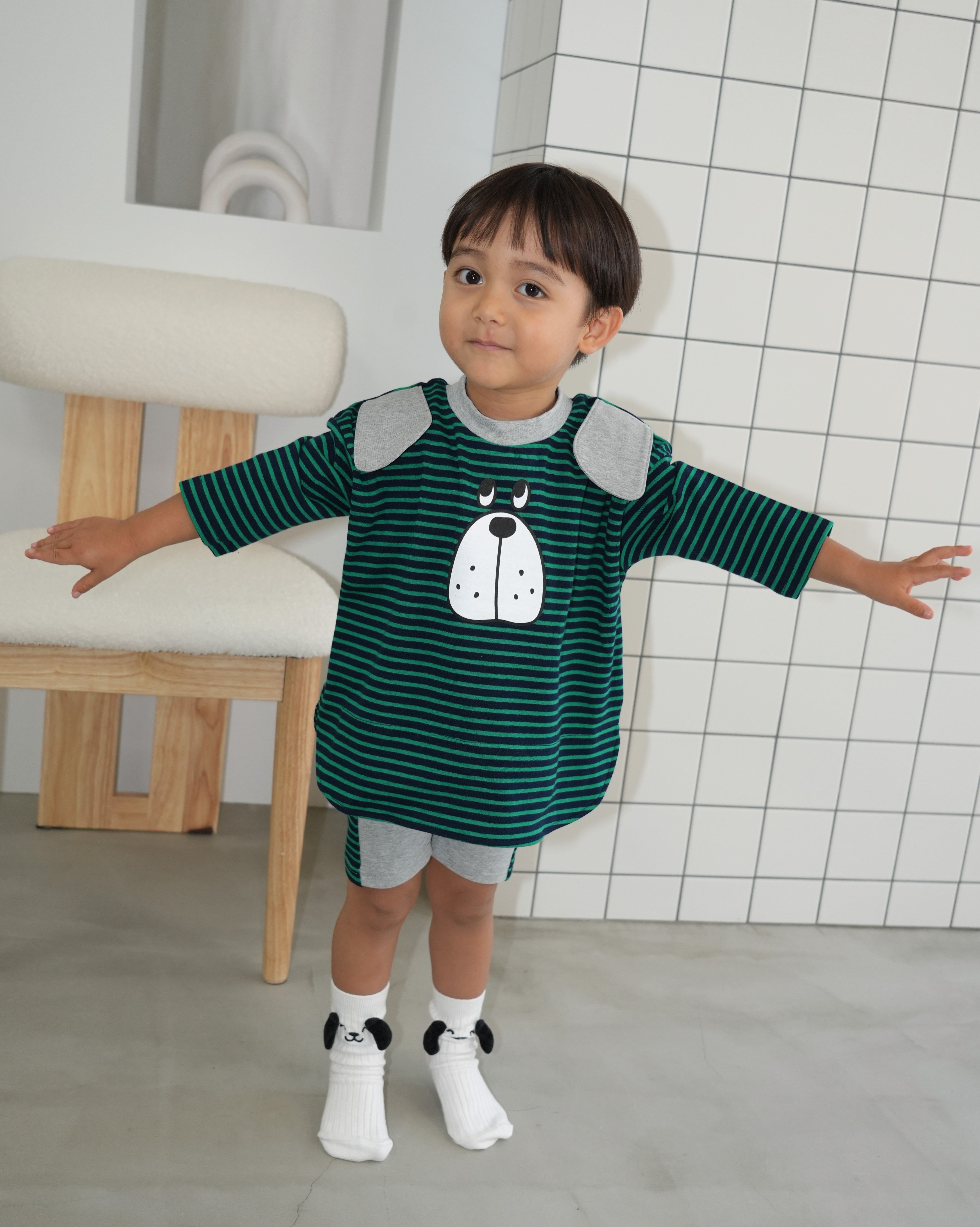 Big Face Dog T-Shirt & Half Leggings Set【110403】 (green)