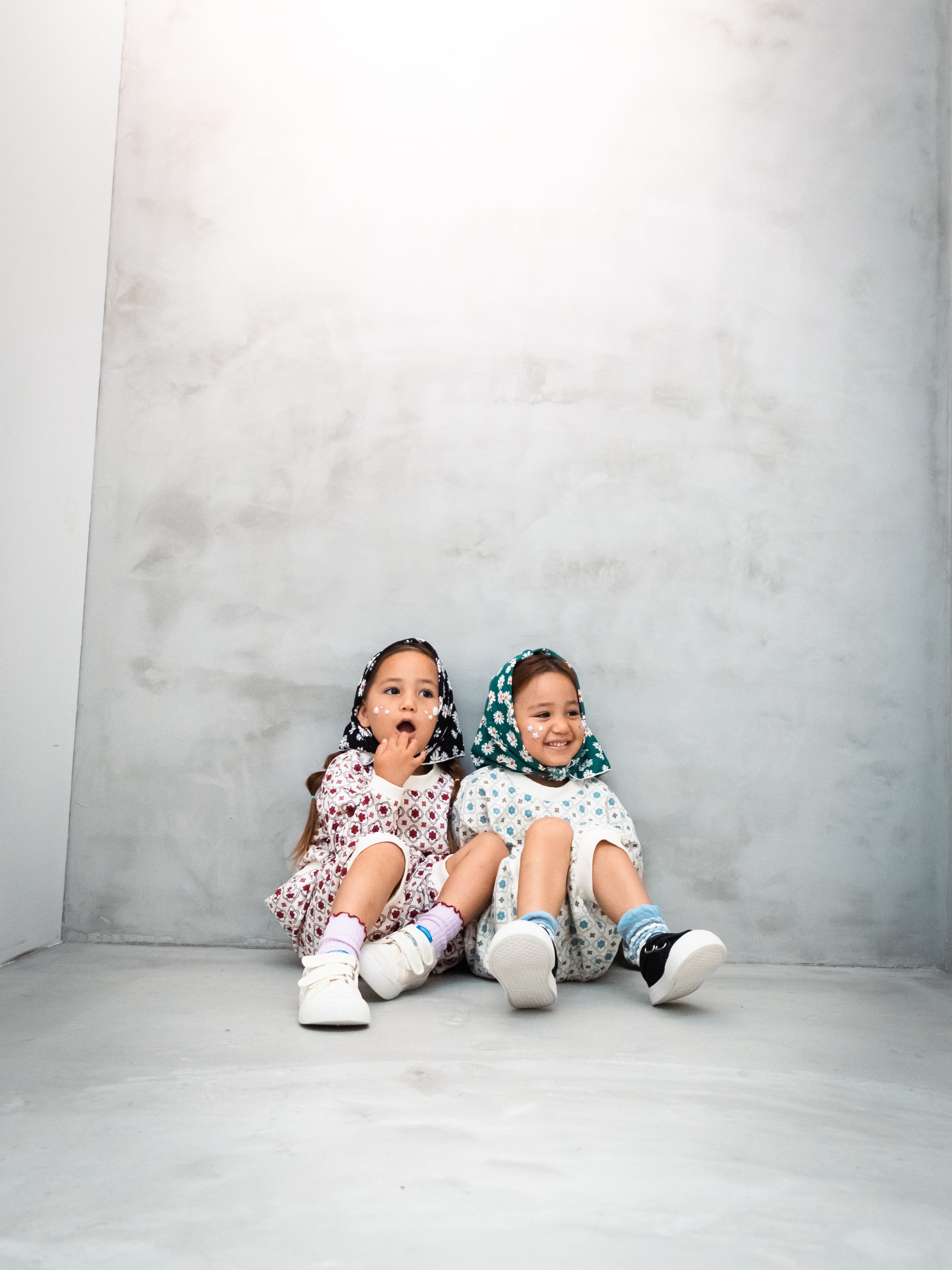 ヴィンテージタイル柄トレーナー【110095】(Blue)