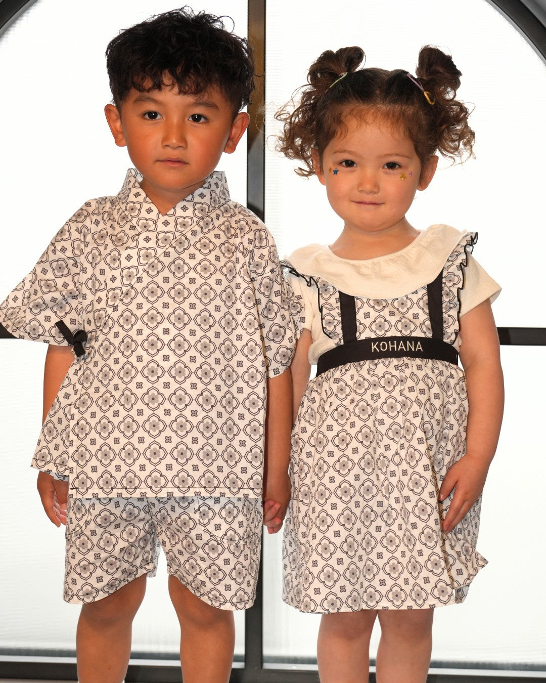 Monotone Vintage Tile Ruffle Apron Dress【110267】