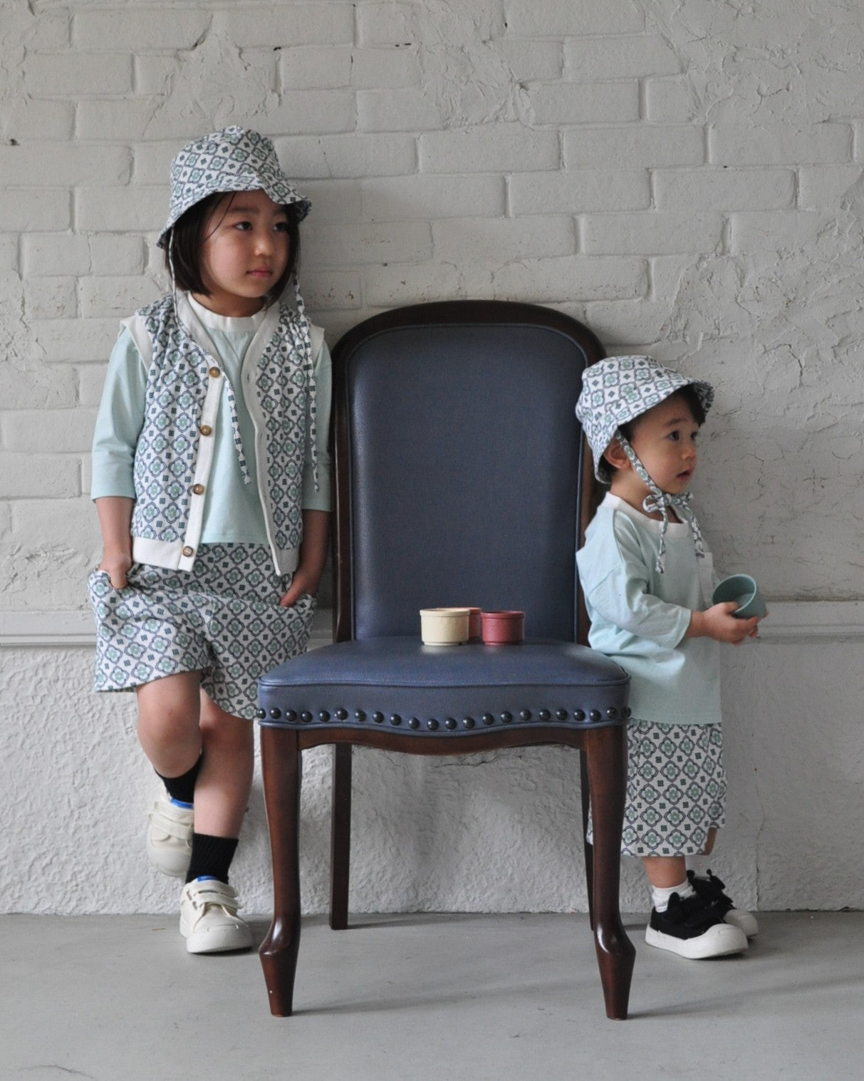 3/4 Sleeve T-Shirt + Vintage Tile Pattern Pants Set【110111】