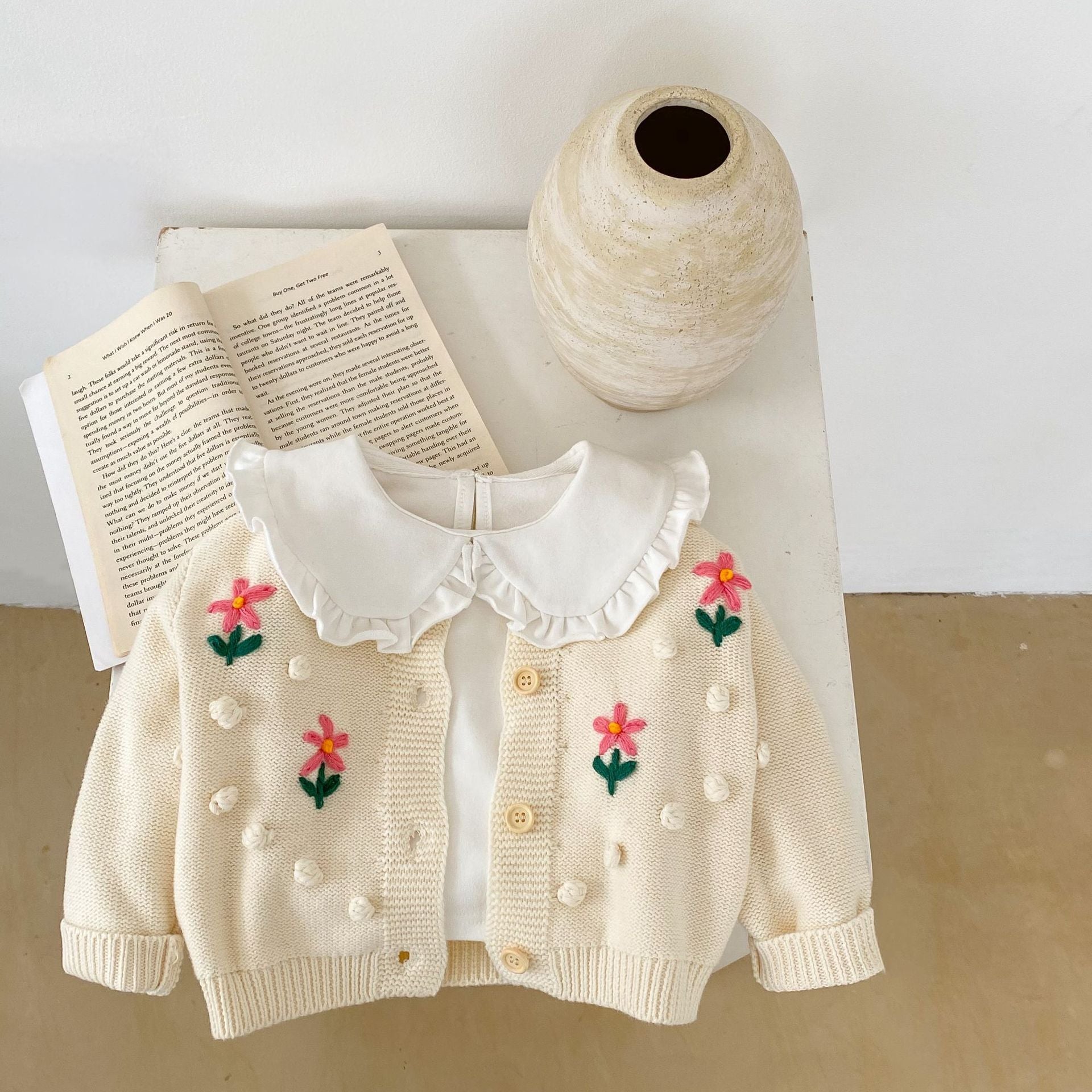 ボンボンフラワー刺繍カーディガン【N2990】