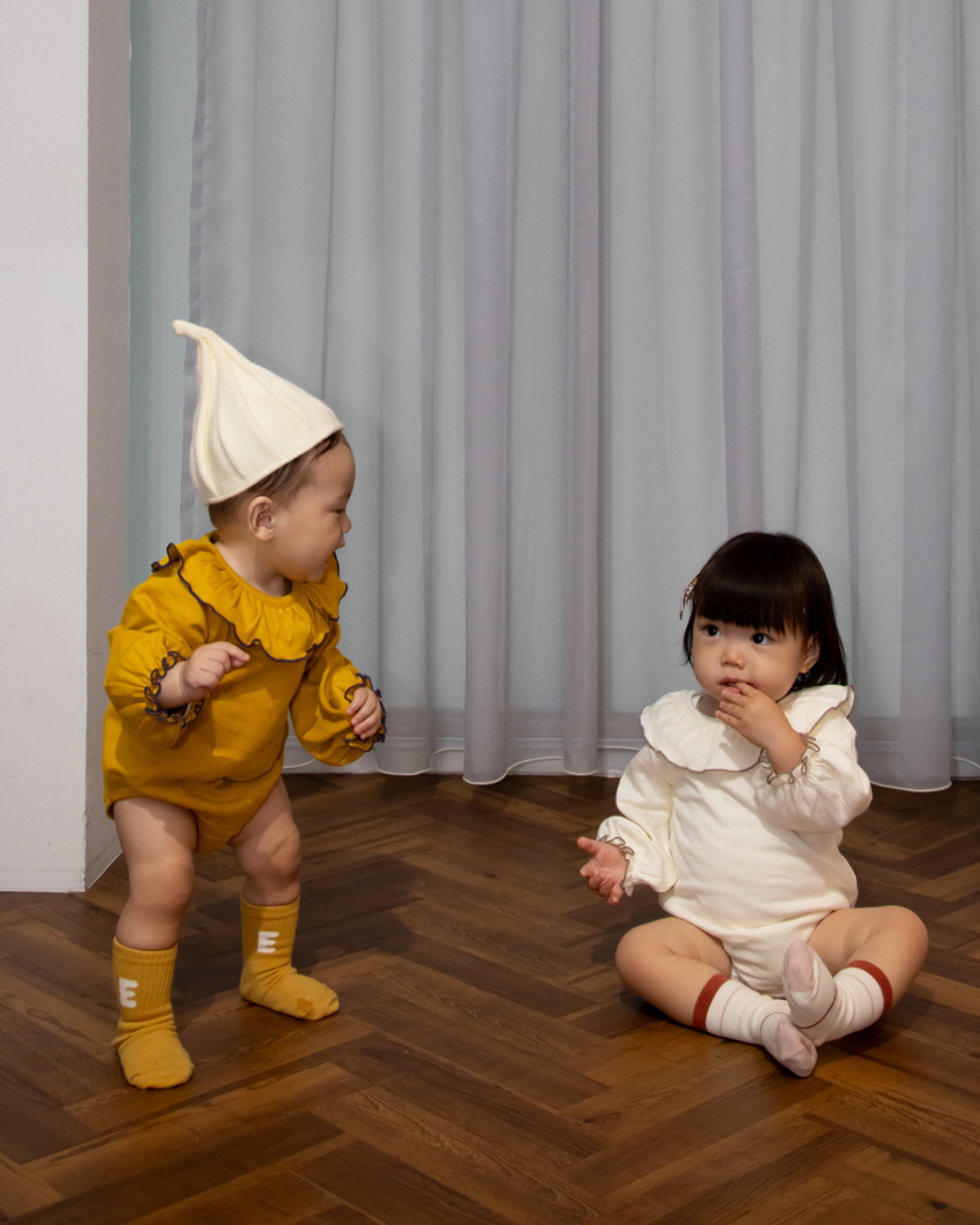 (Pre-order item) Ruffled Collar Romper [110082] (Mustard) 
