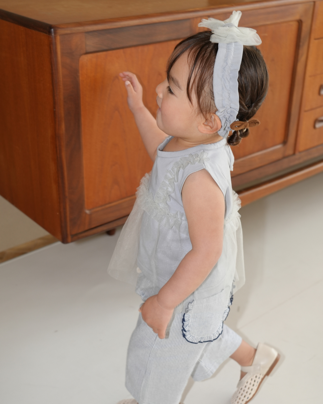 Sheer Tulle Ruffle Sleeveless Tops
【110279】 (Blue)