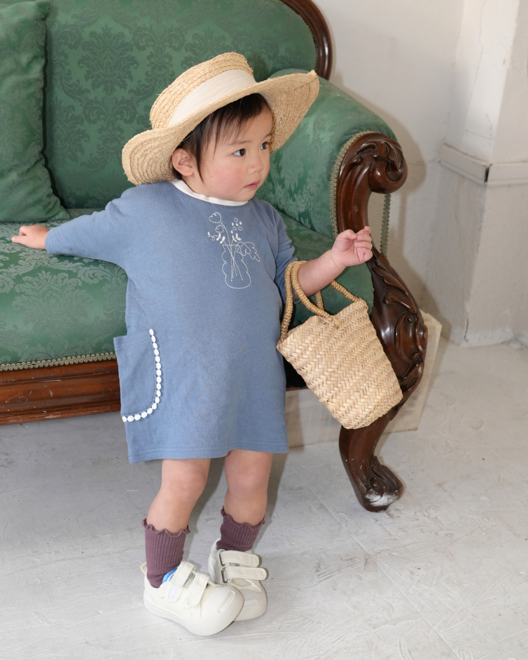 Botanical Embroidered T-Shirt One piece【110125】(blue)