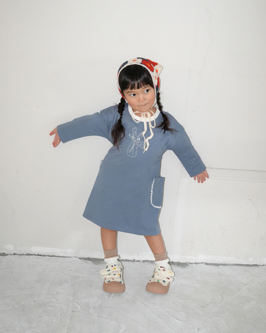 Botanical Embroidered T-Shirt One piece【110125】(blue)