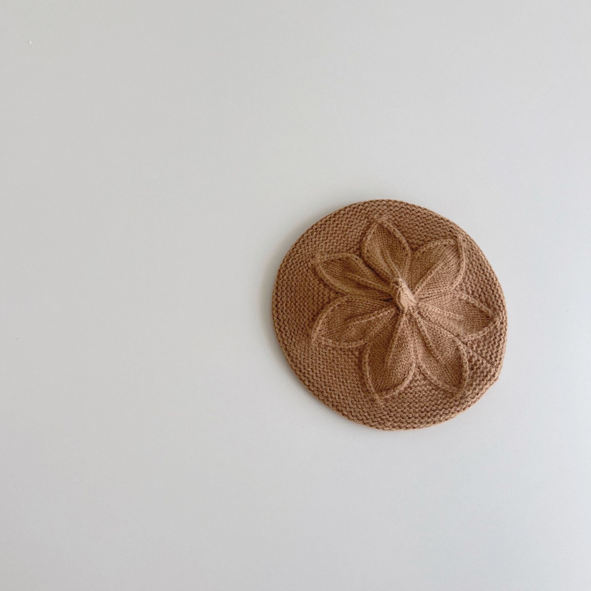 Flower design knit beret [A224]