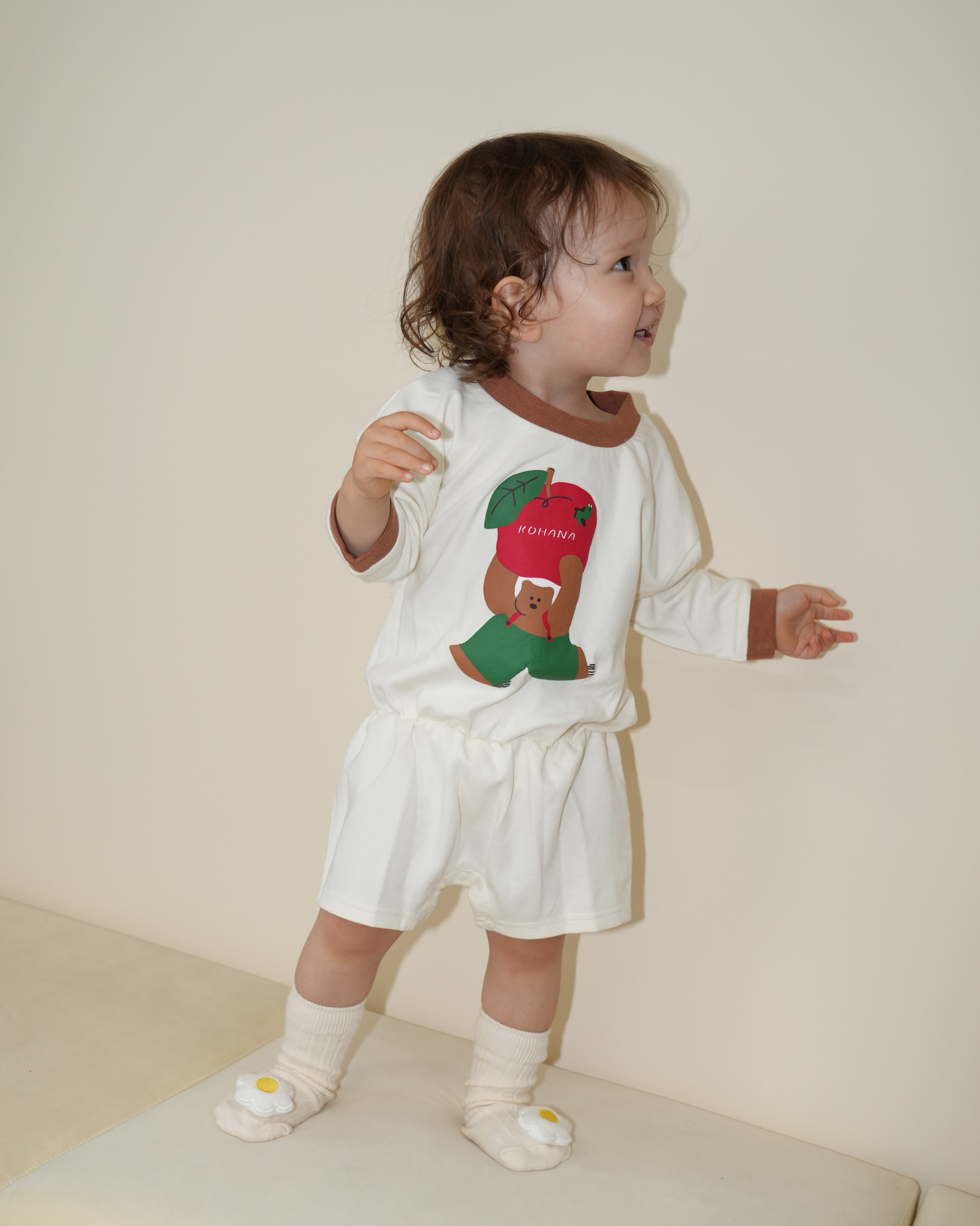 Bear Apple Illustration Smooth Rompers【110374】 (white)