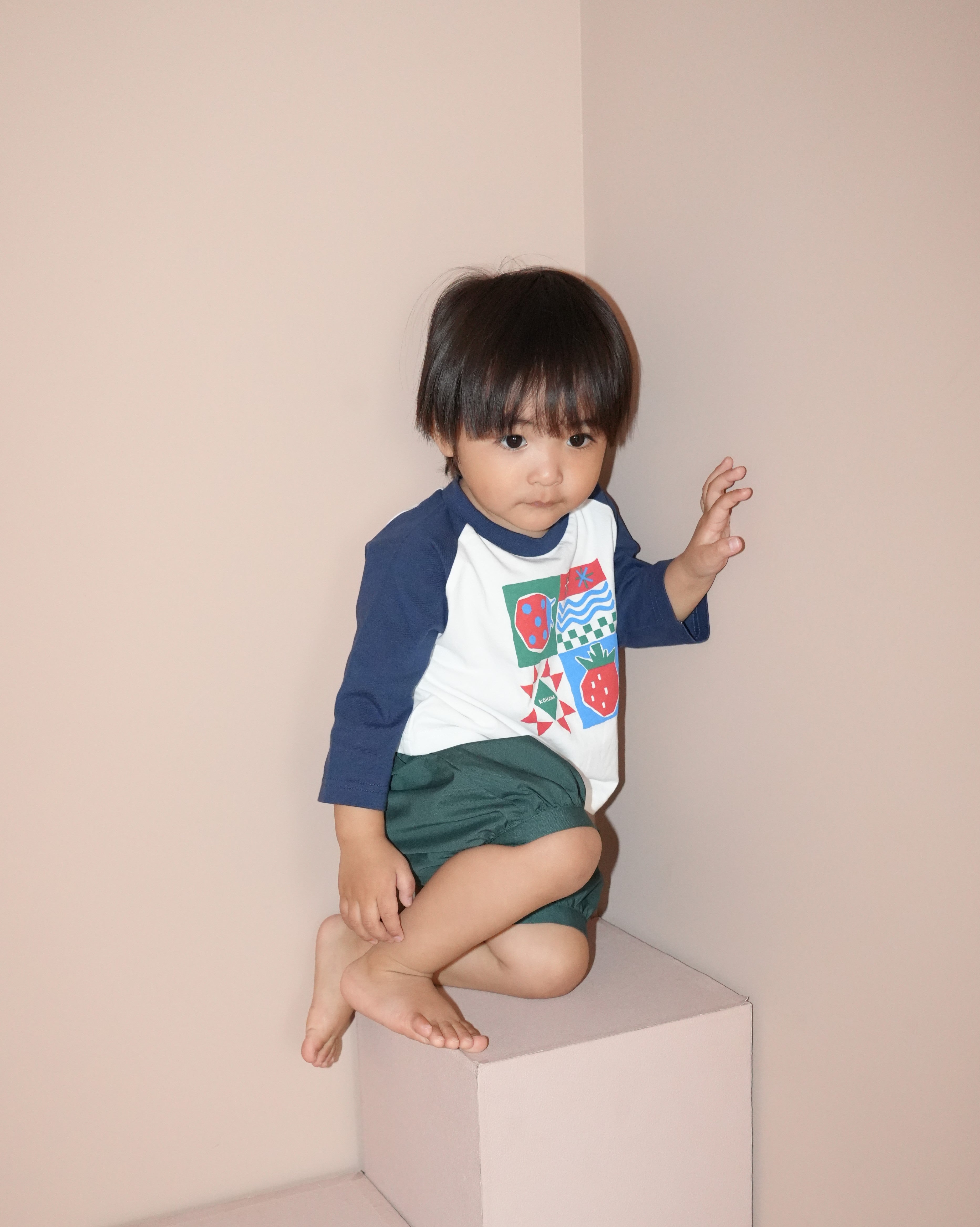 Doodle Raglan Sleeve T-Shirt【110134】