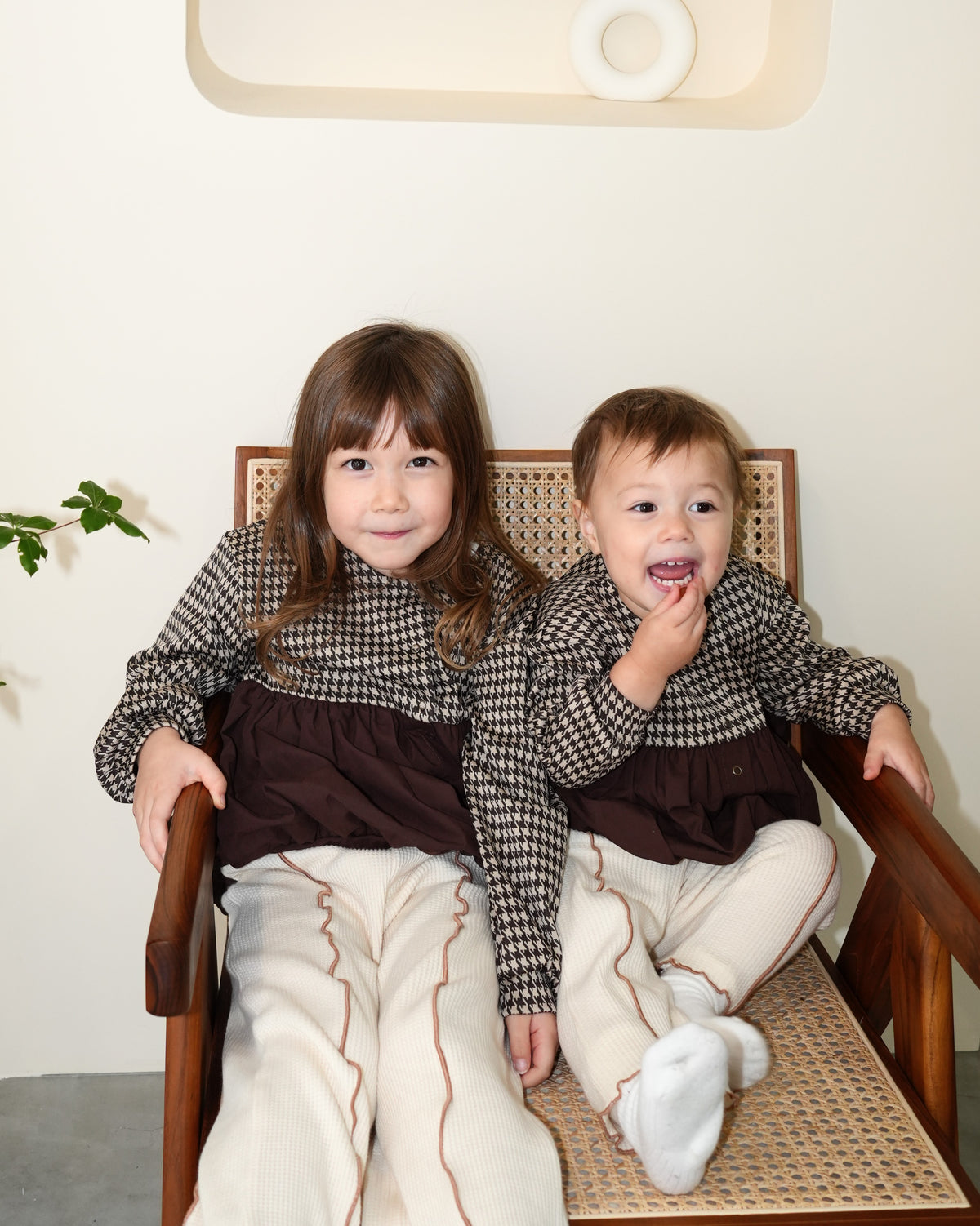 Houndstooth Balloon Silhouette Cardigan【110422】(子供用)