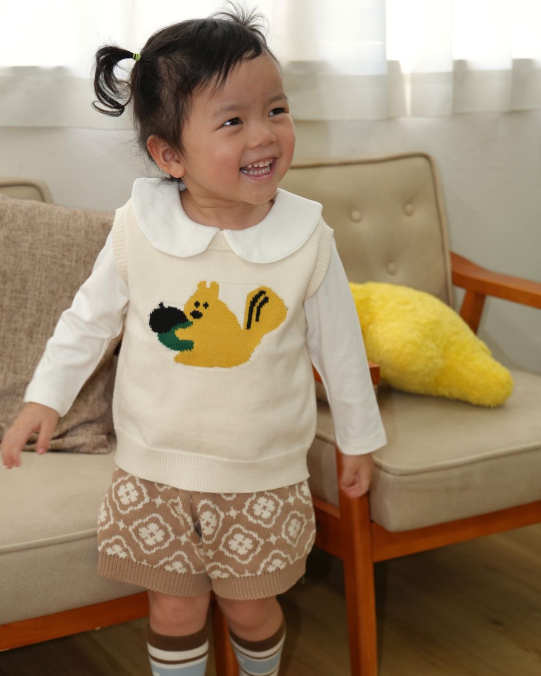 Squirrel Knit Vest【110322】 (white)