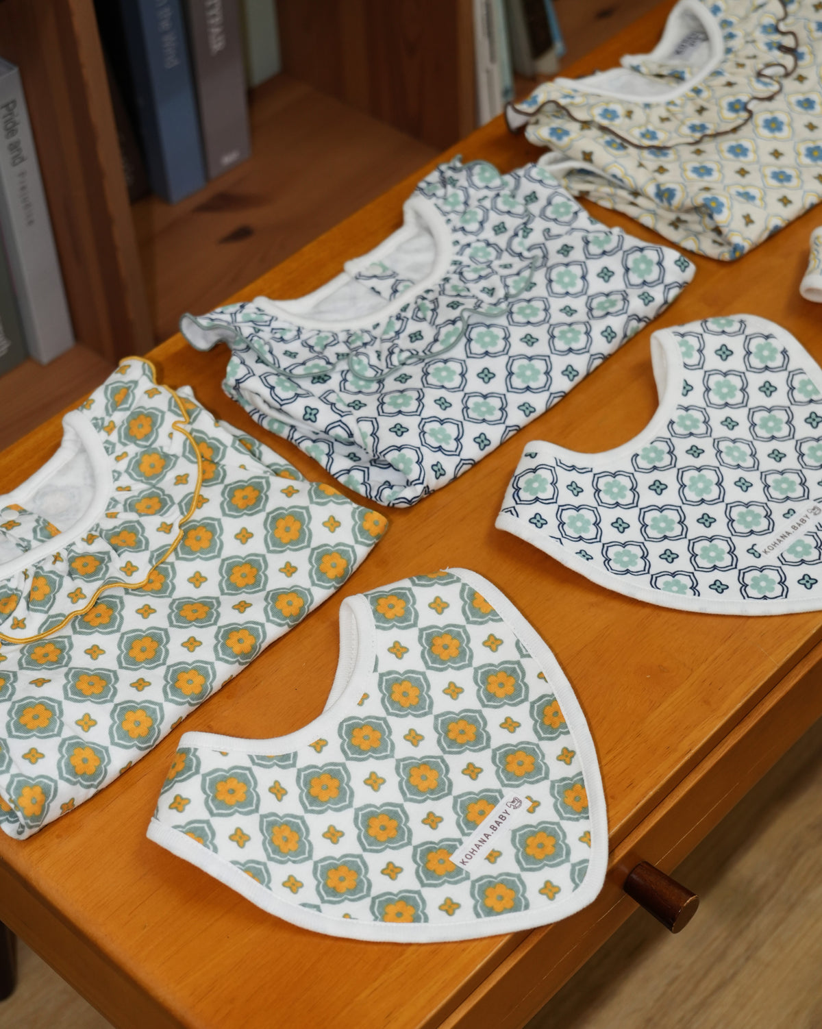 Vintage Tile Pattern Bib【110114】 (orange)