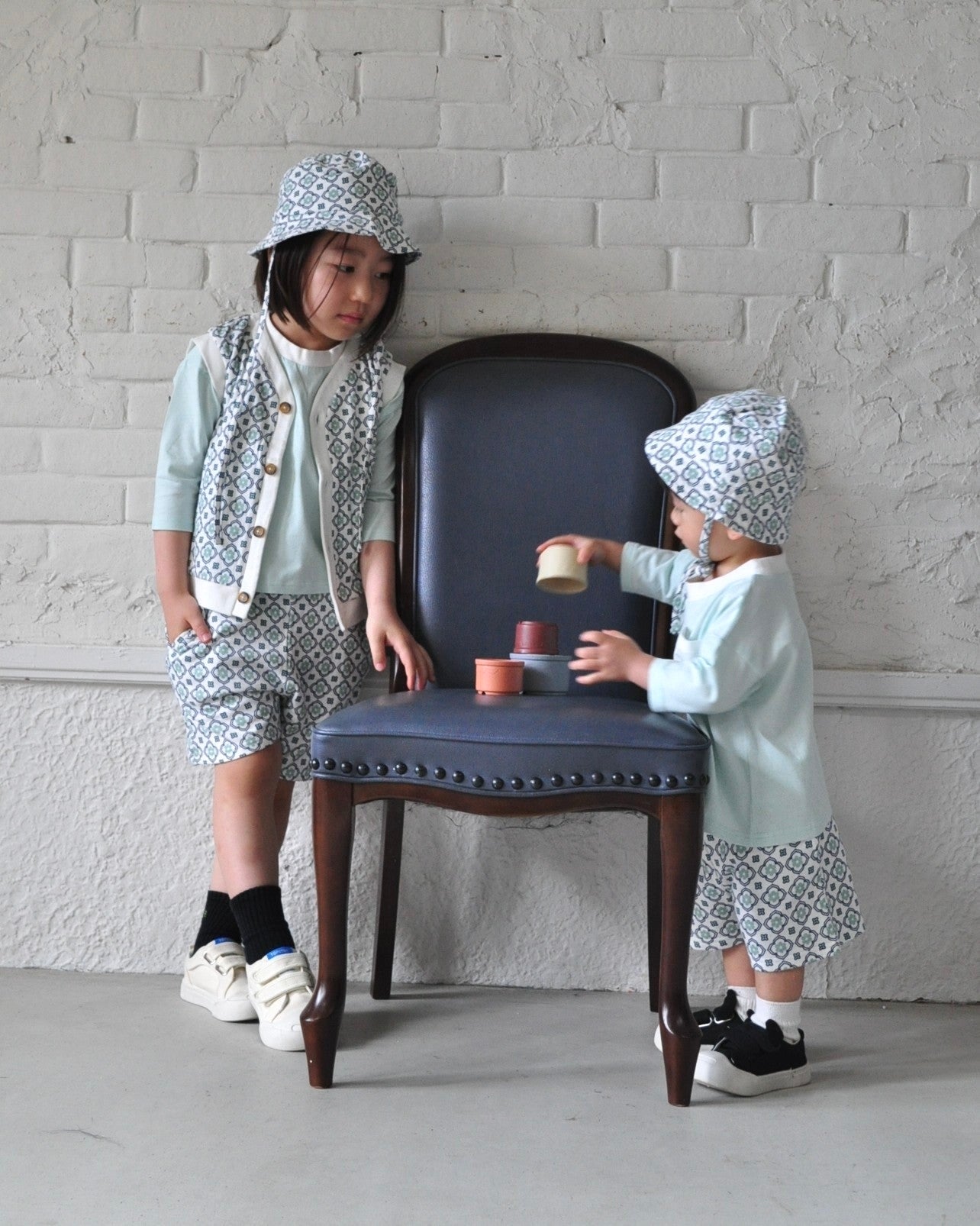 3/4 Sleeve T-Shirt + Vintage Tile Pattern Pants Set【110111】