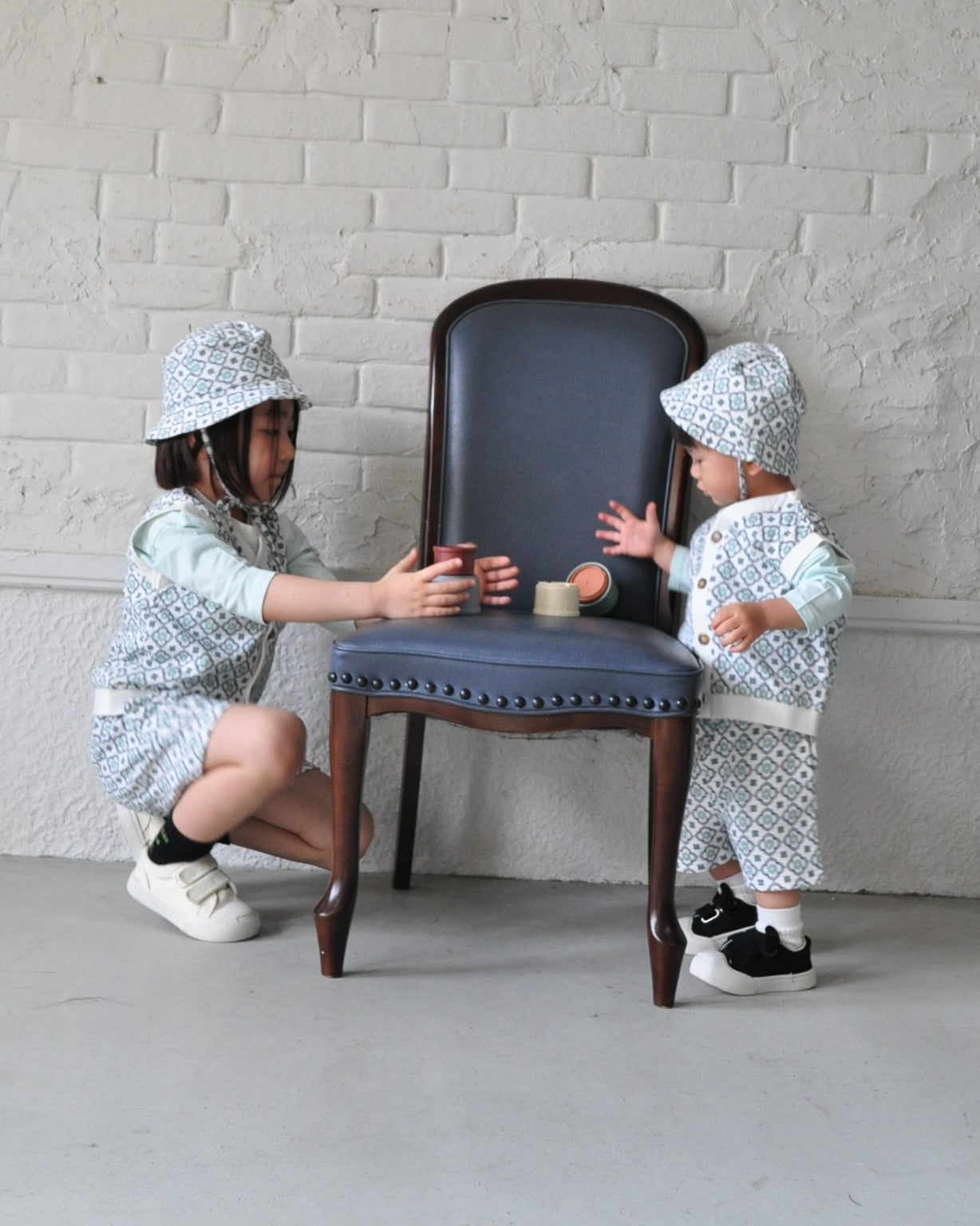 Vintage Tile Pattern Button Front Vest【110112】