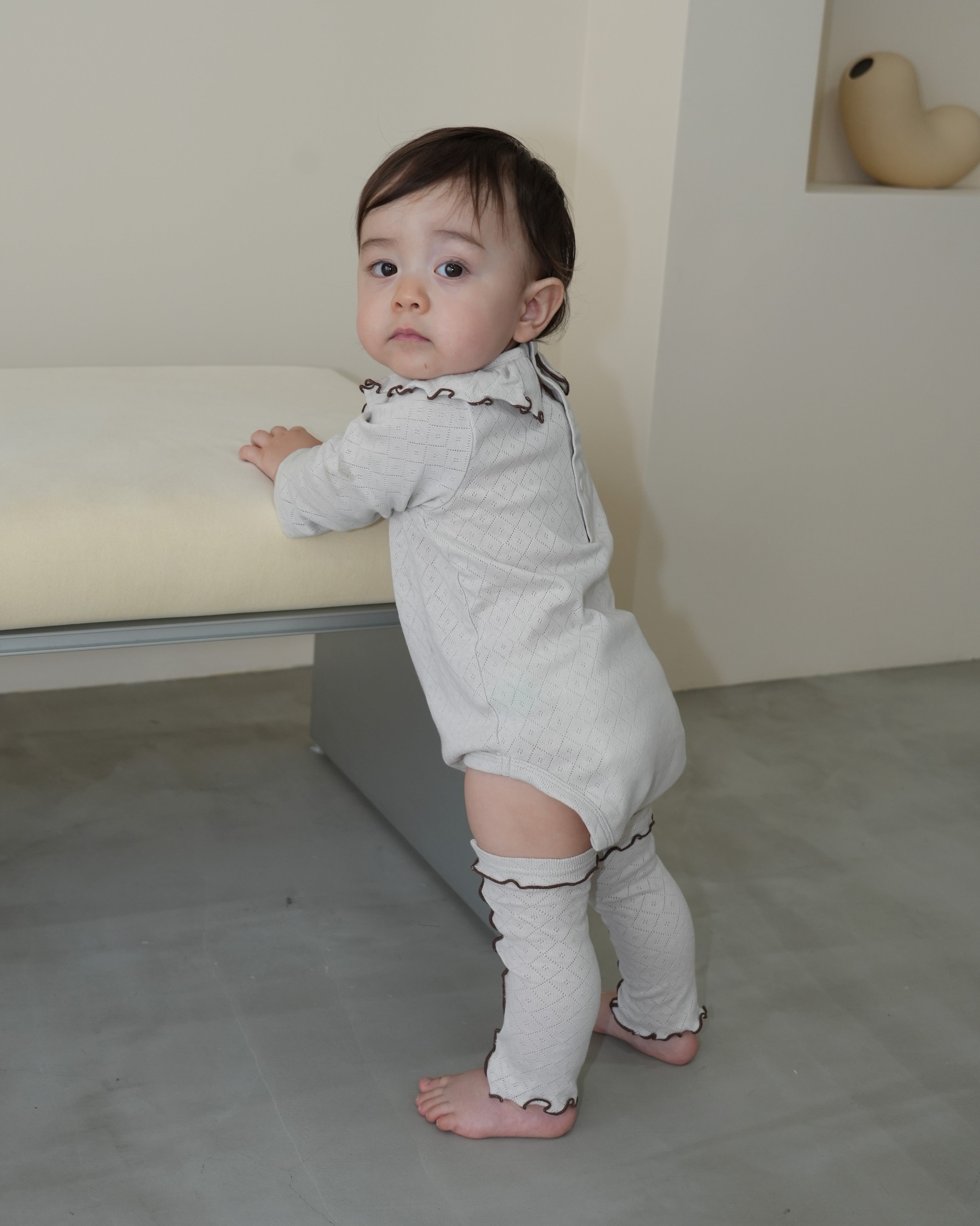Eyelet Fraise Leg Warmers【110325】 (beige)