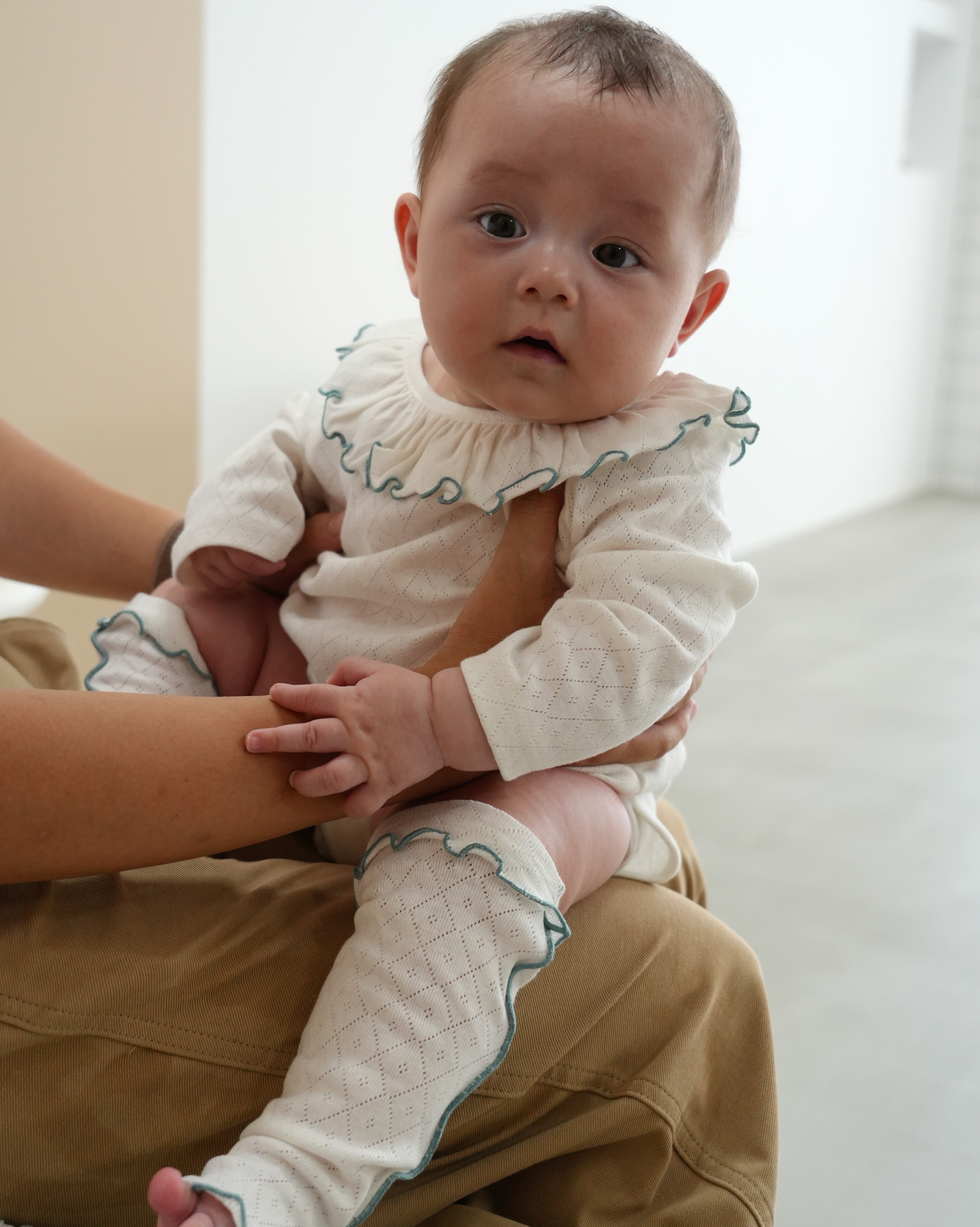 Eyelet Fraise Leg Warmers【110325】 (white)