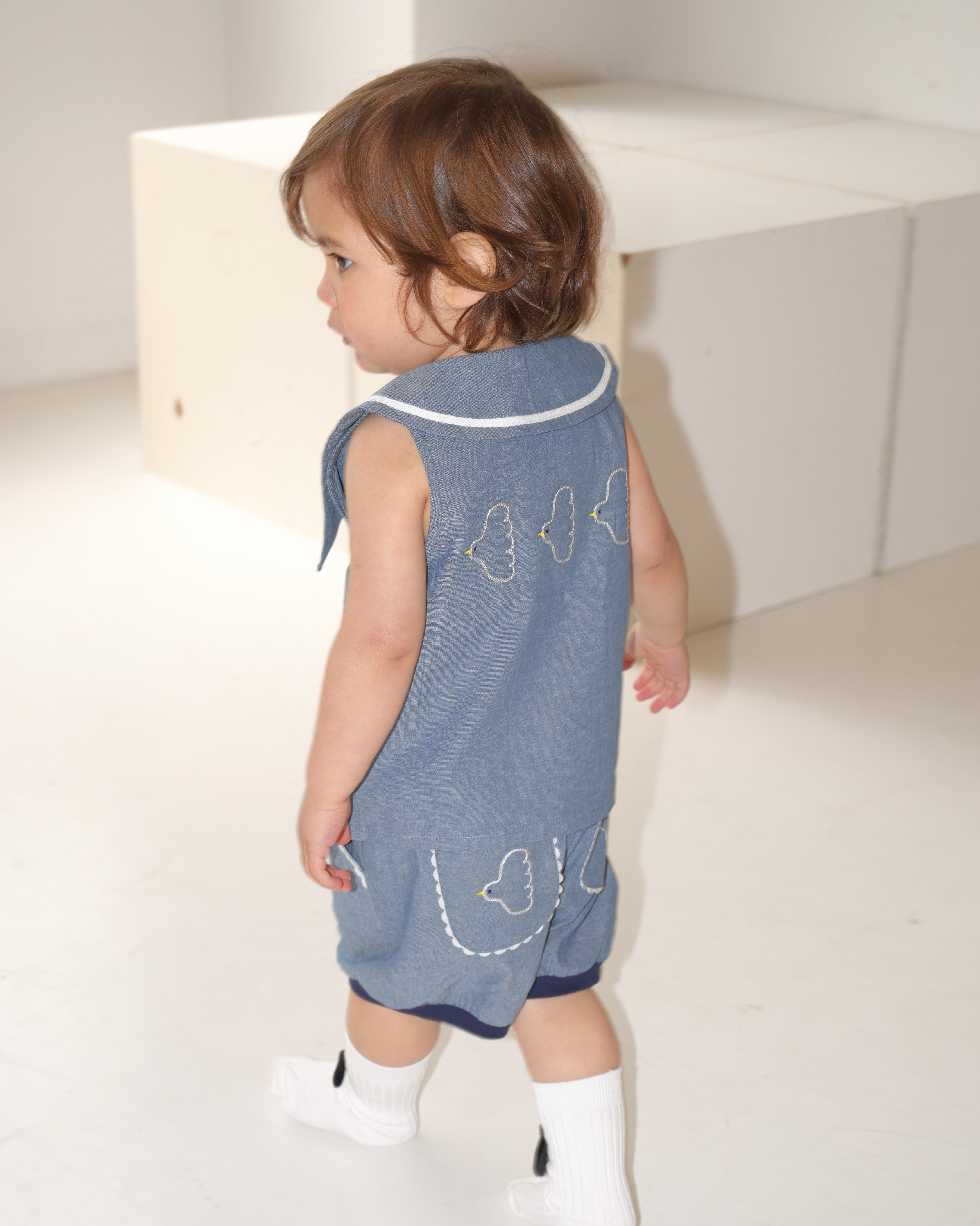 Dungaree Seagull Embroidered Sleeveless Shirt 【110263】