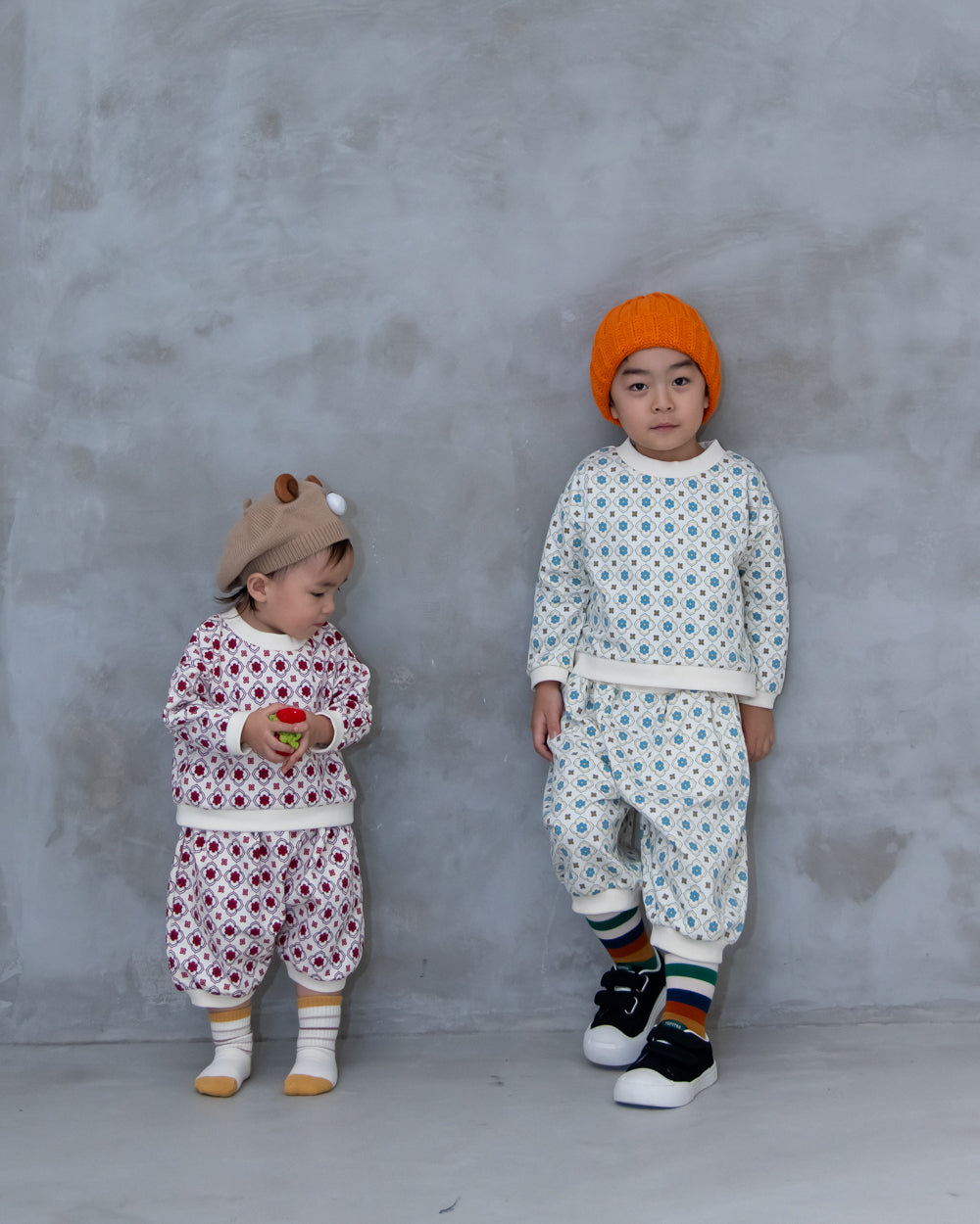 (Pre-order) Vintage Tile Pattern Sweatshirt [110095] (Blue) 