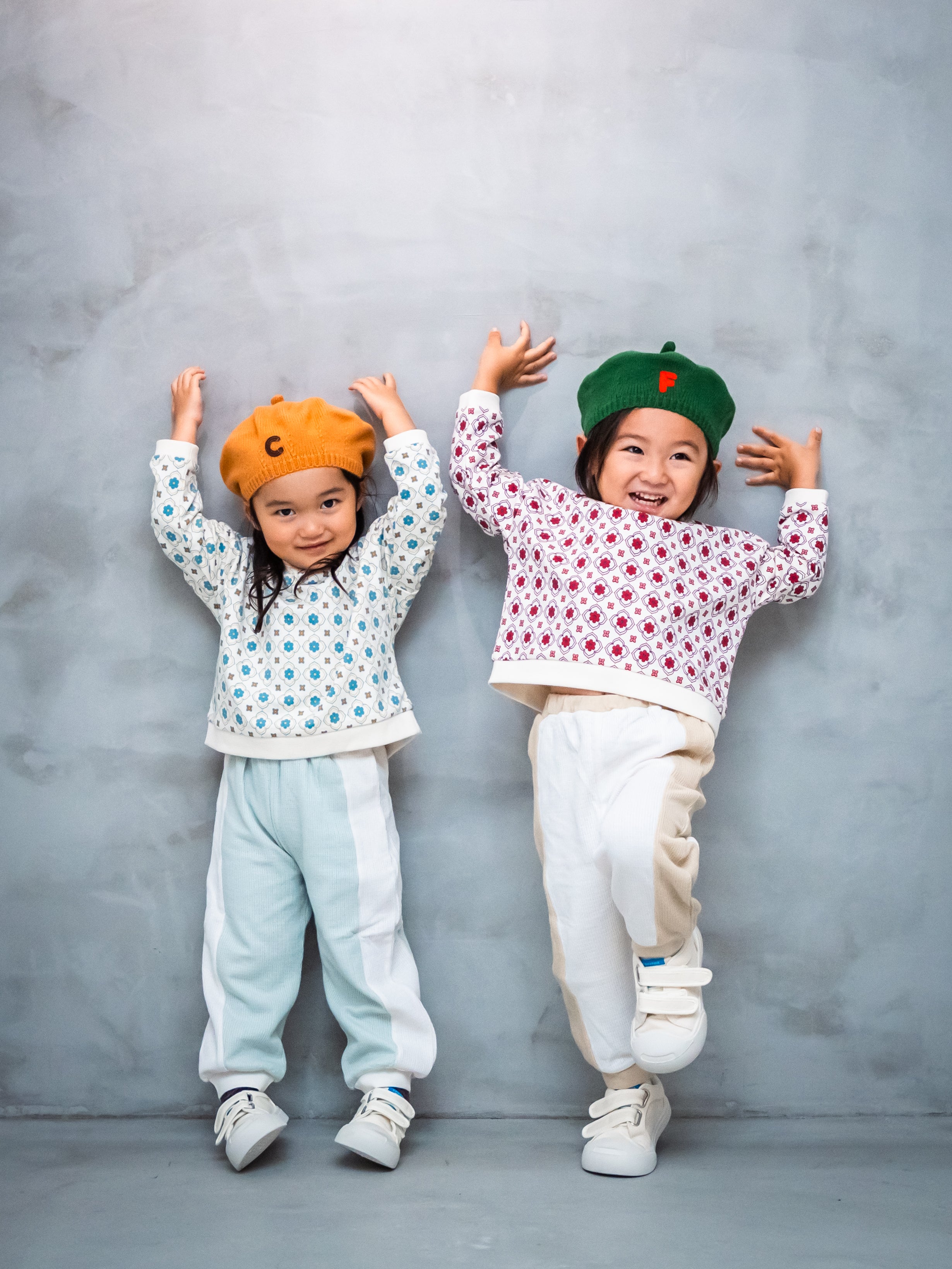 (Pre-order) Vintage Tile Pattern Sweatshirt [110095] (Blue) 