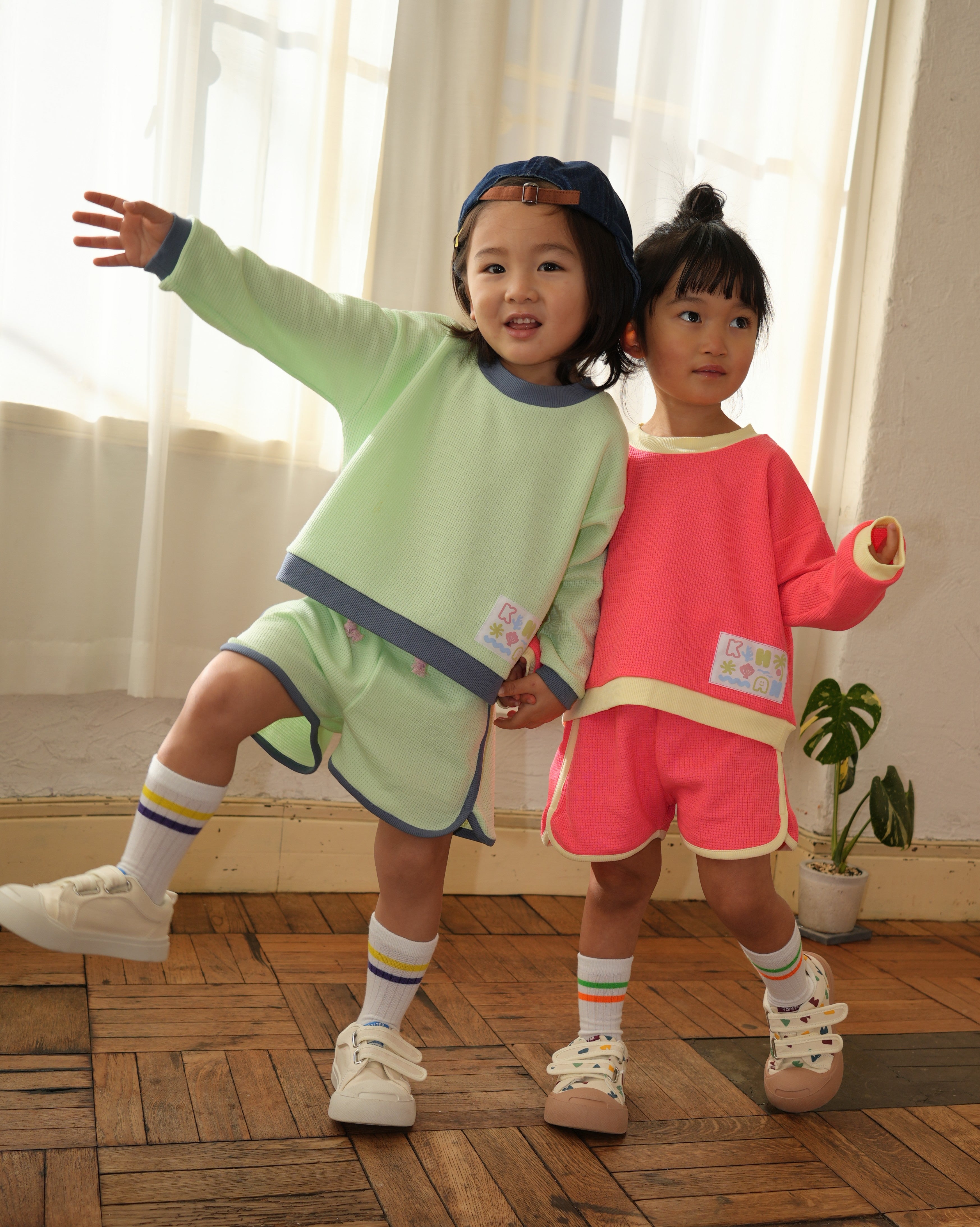 Neon Color Sweatshirt【110200】（green）