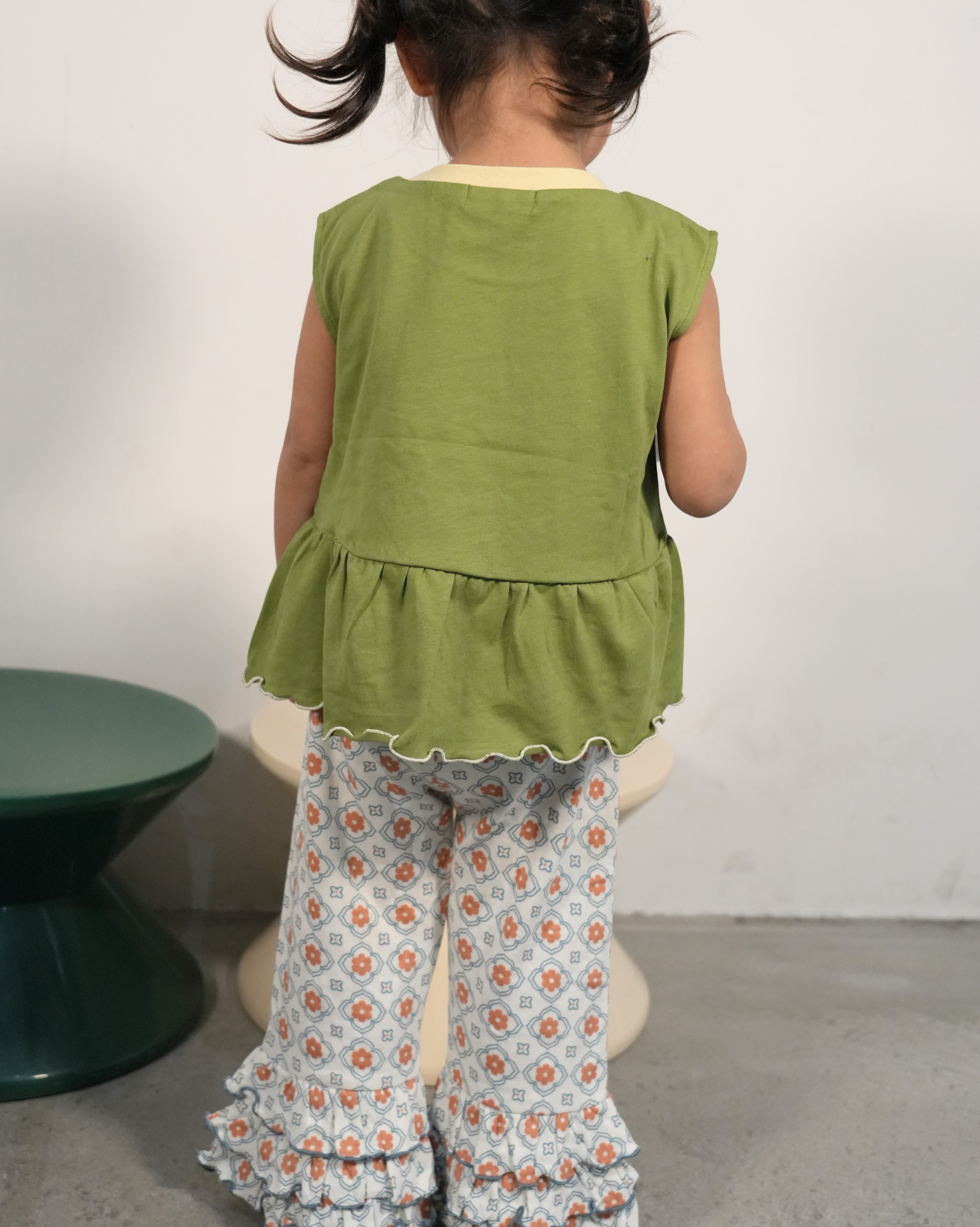 Tyrolean Peplum Sleeveless T-Shirt【110250】 (Khaki)