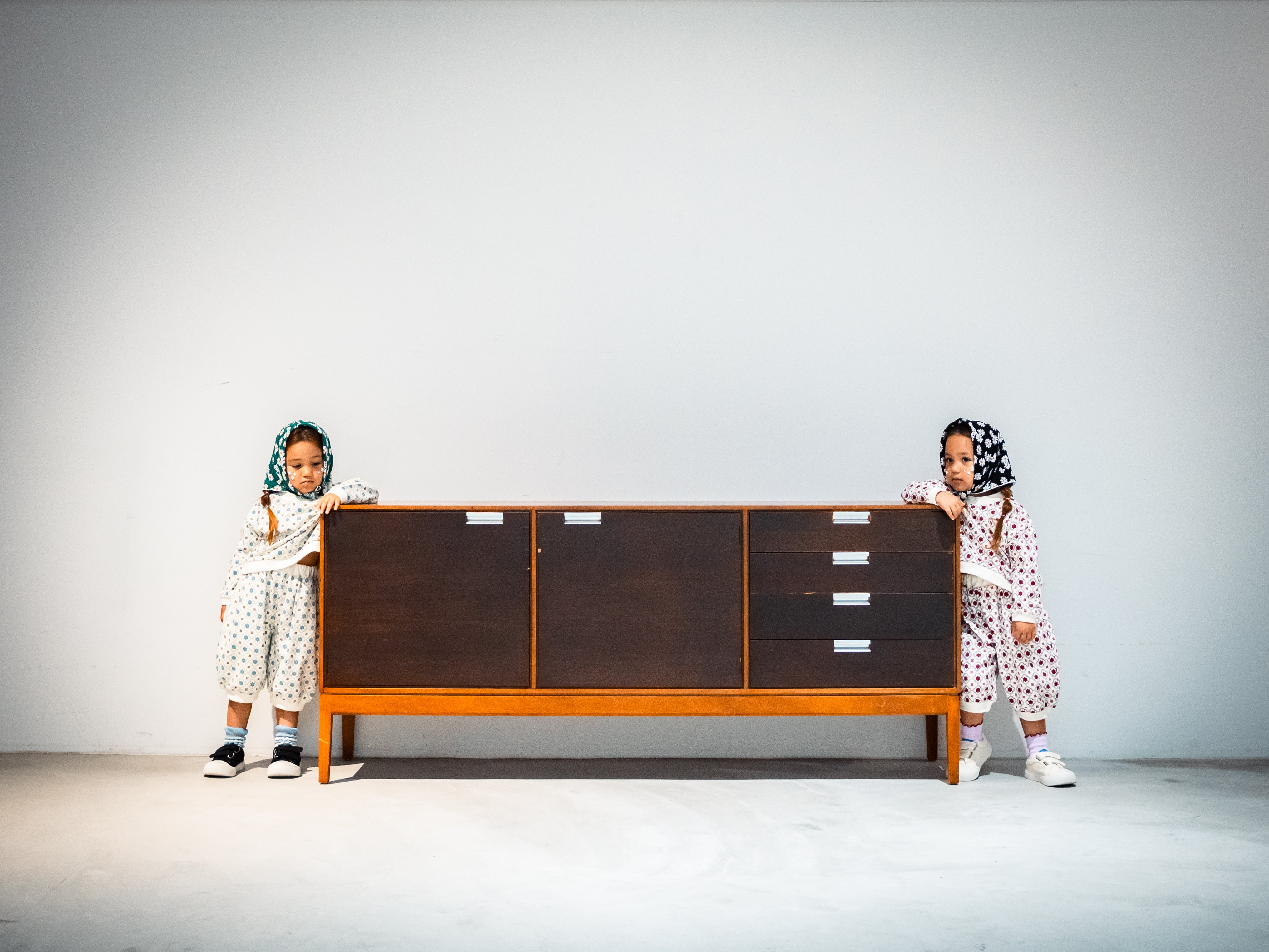 Vintage Tile Pattern Sweatshirt [110095] (Blue) 