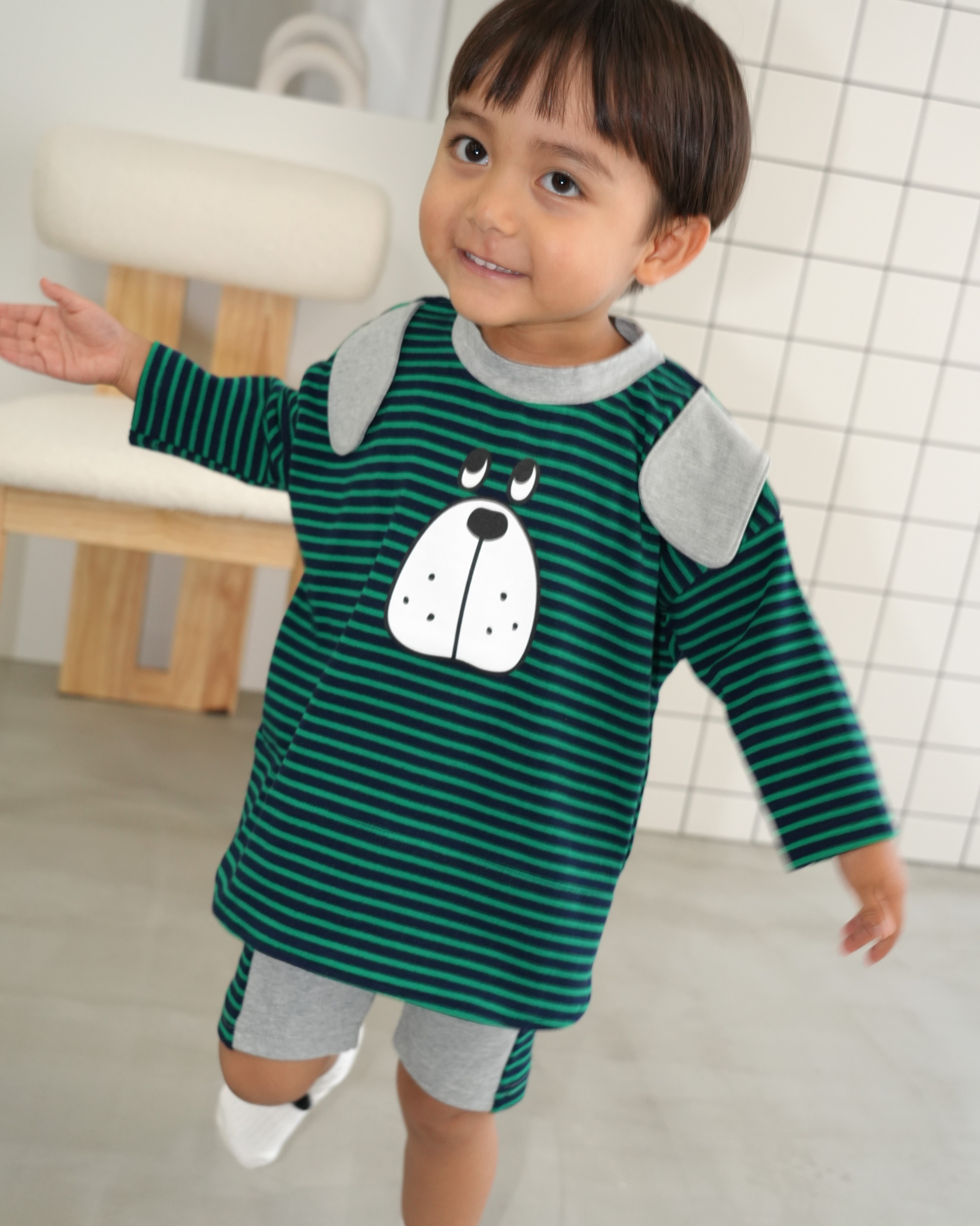 Big Face Dog T-Shirt & Half Leggings Set【110403】 (green)
