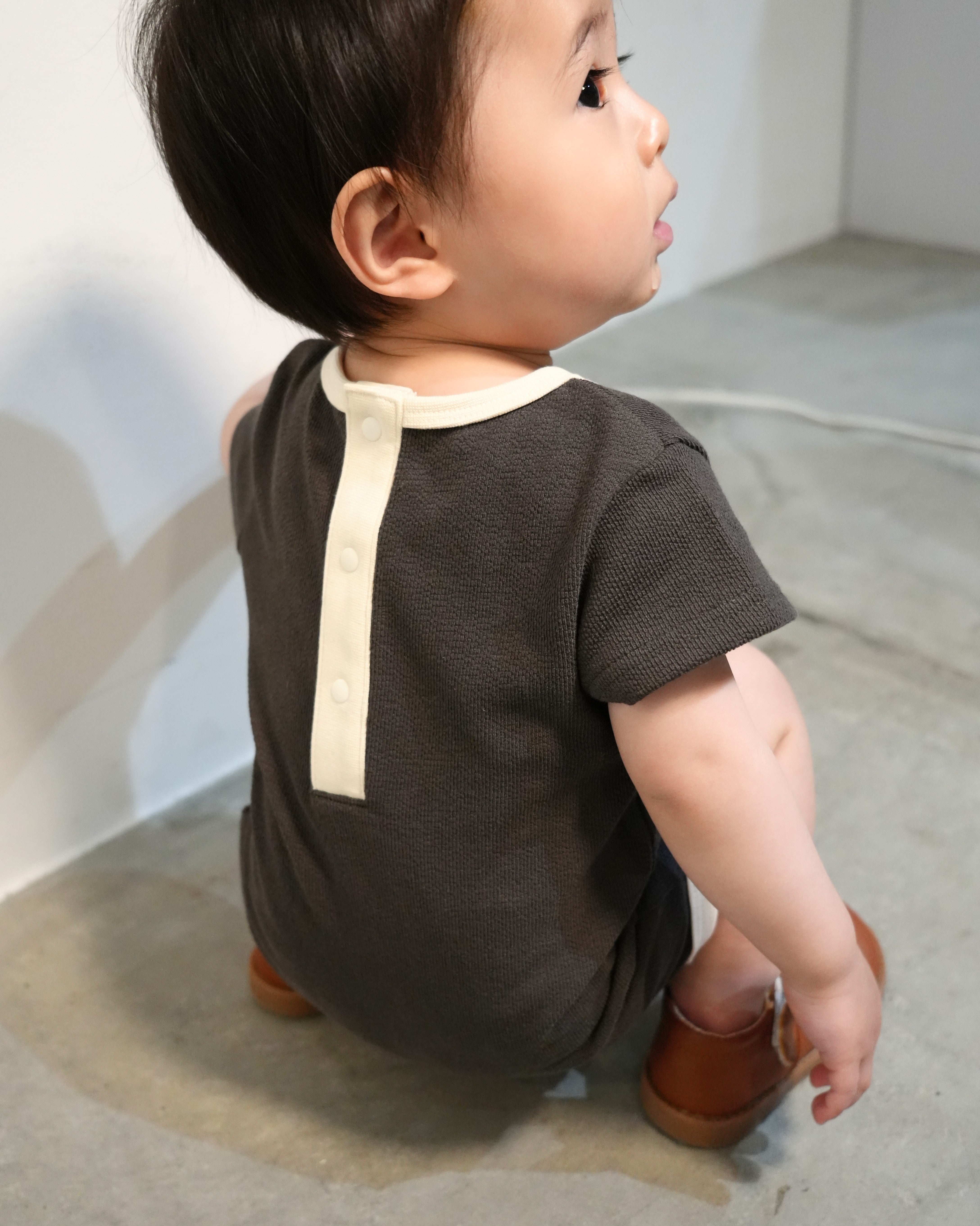 Monotone Dog Embroidered Rompers【110244】