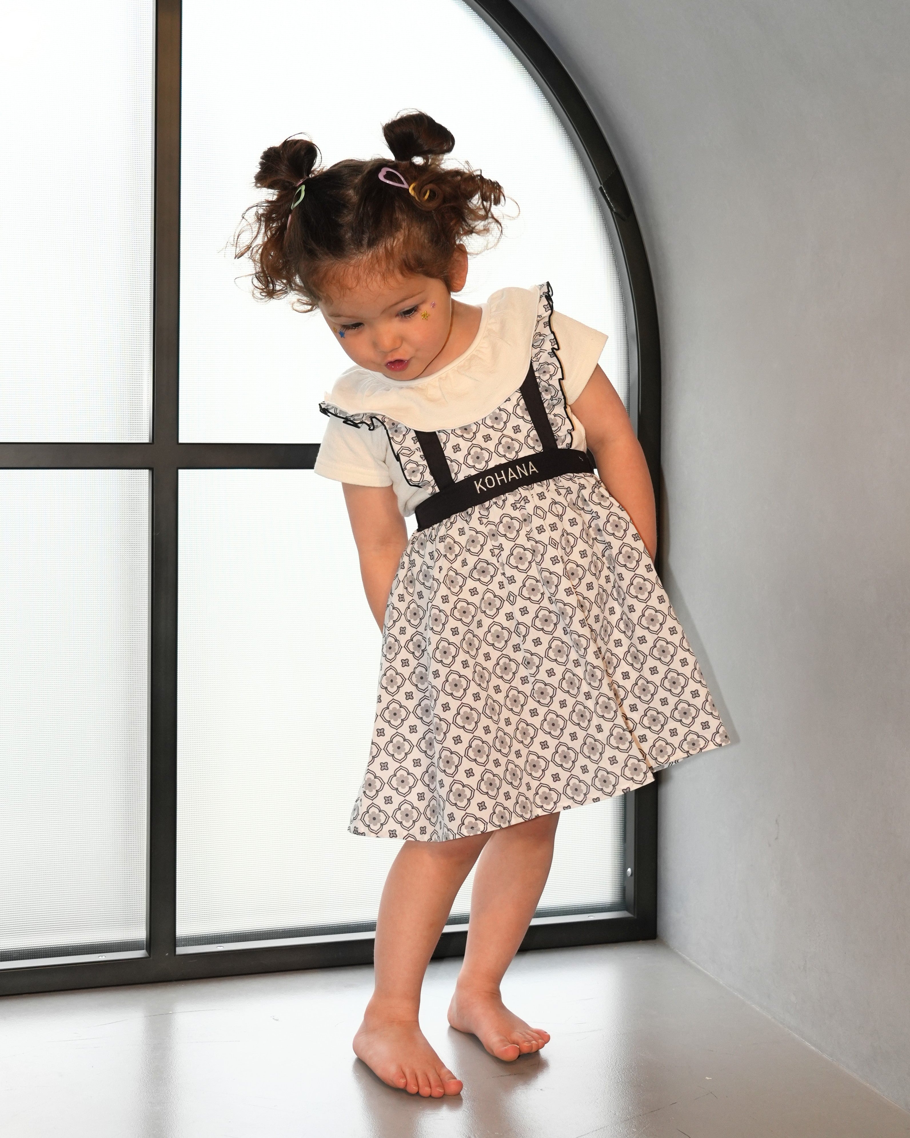 Monotone Vintage Tile Ruffle Apron Dress【110267】