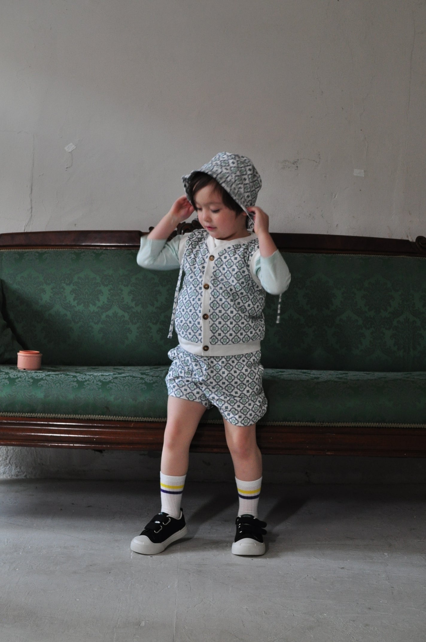 Vintage Tile Pattern Button Front Vest【110112】